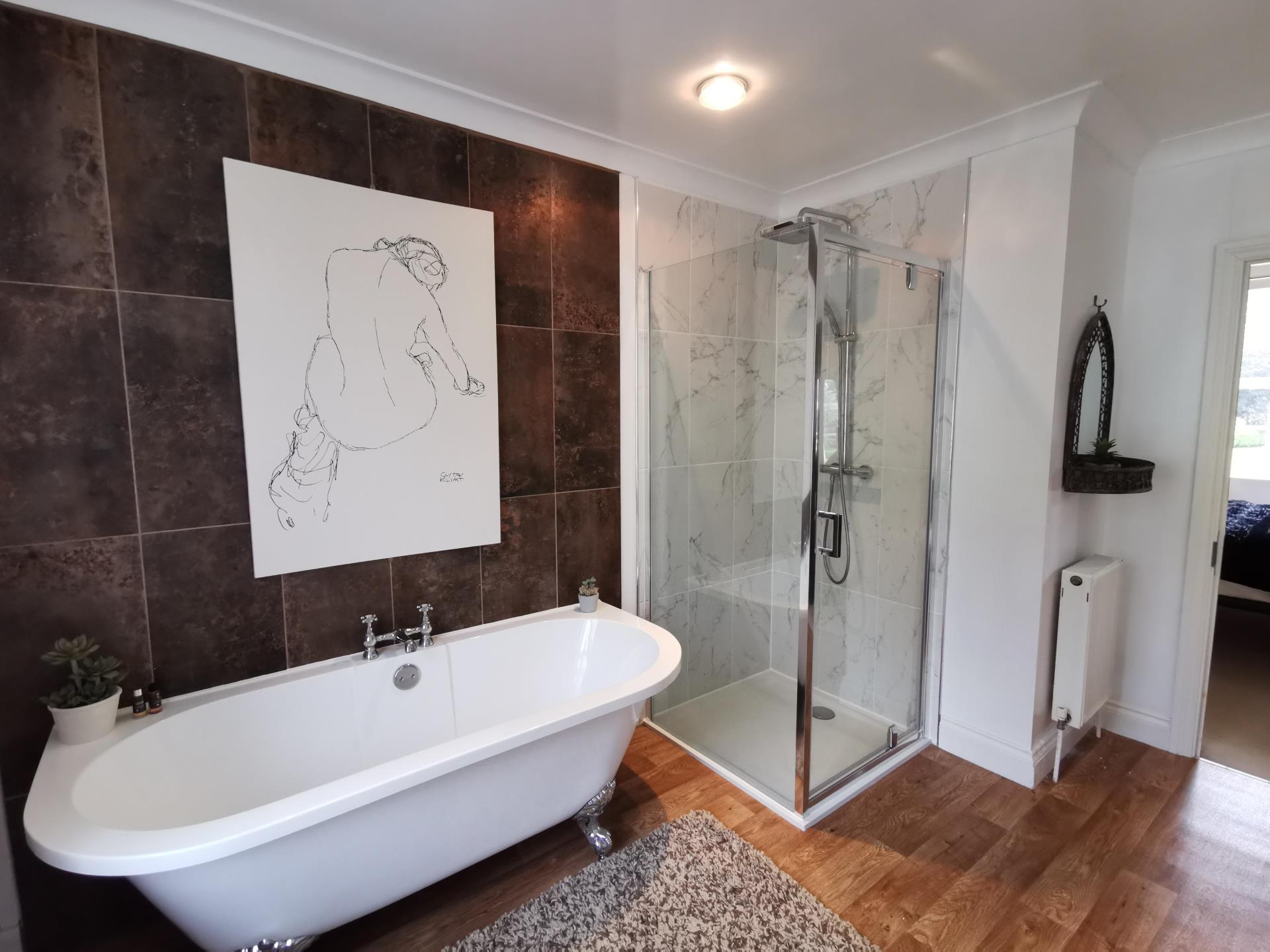 The Copper Beech Ensuite - Glangwili Mansion 