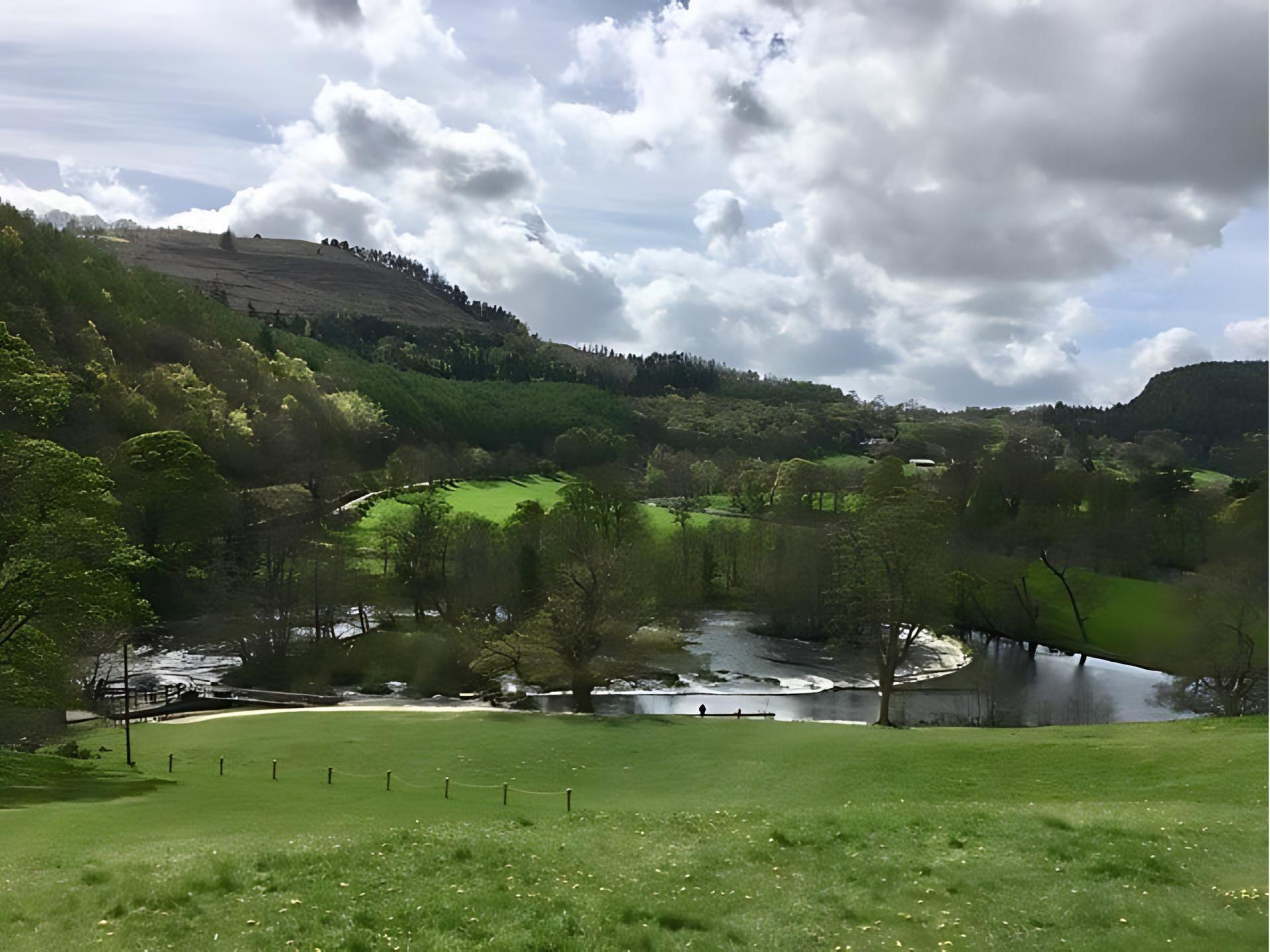 The Historic Horseshoe Falls