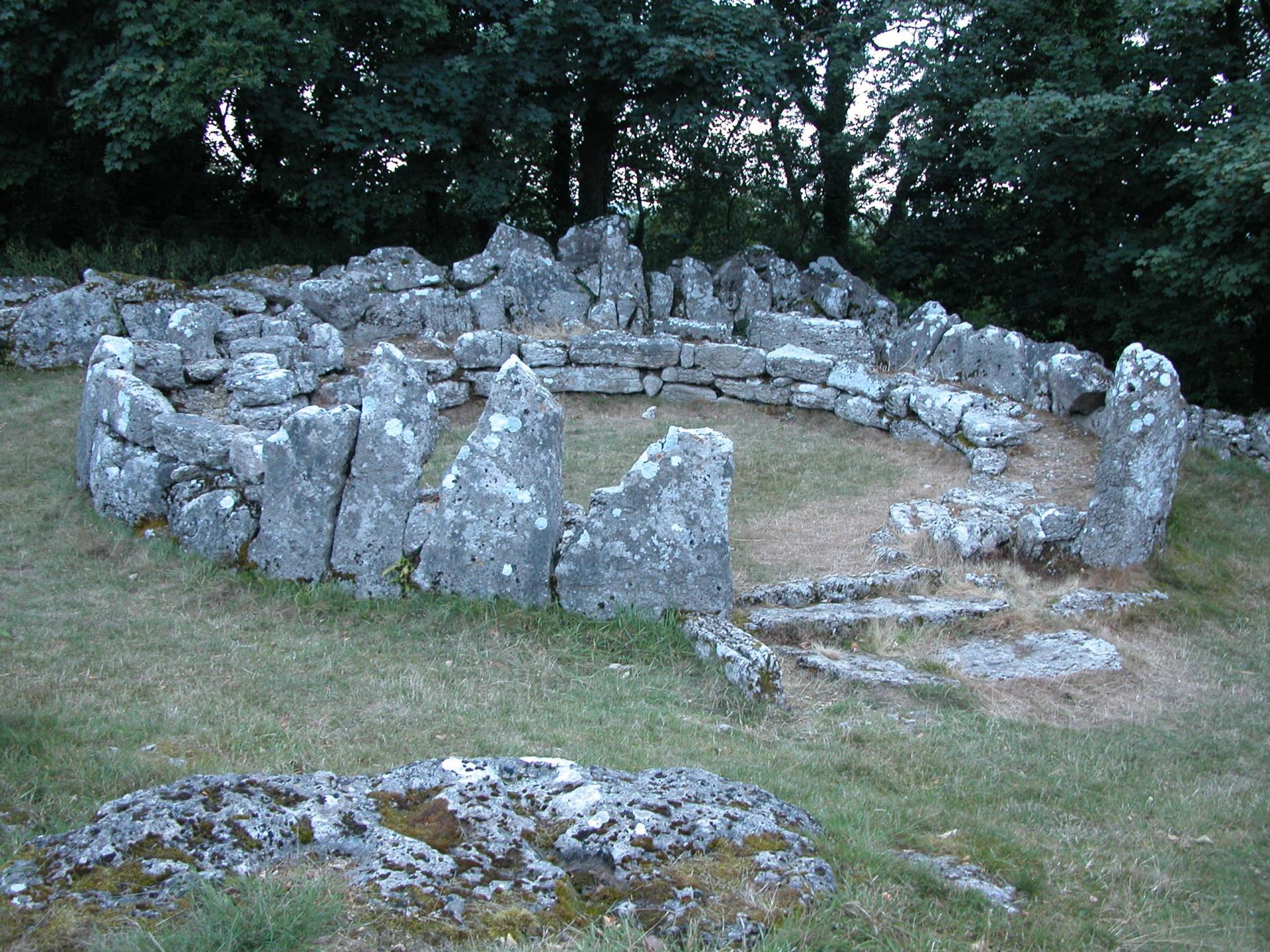Din Lligwy - iron age settlement 