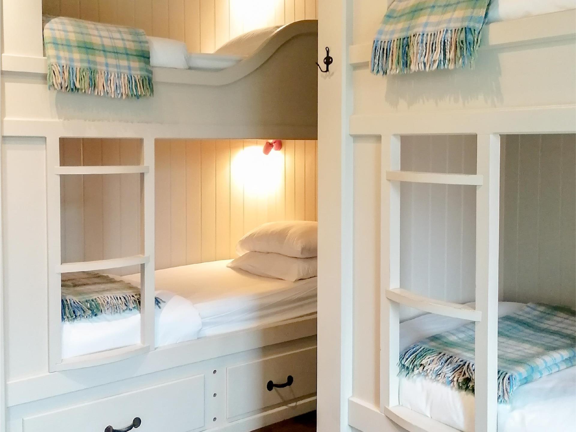 4 Person Room 