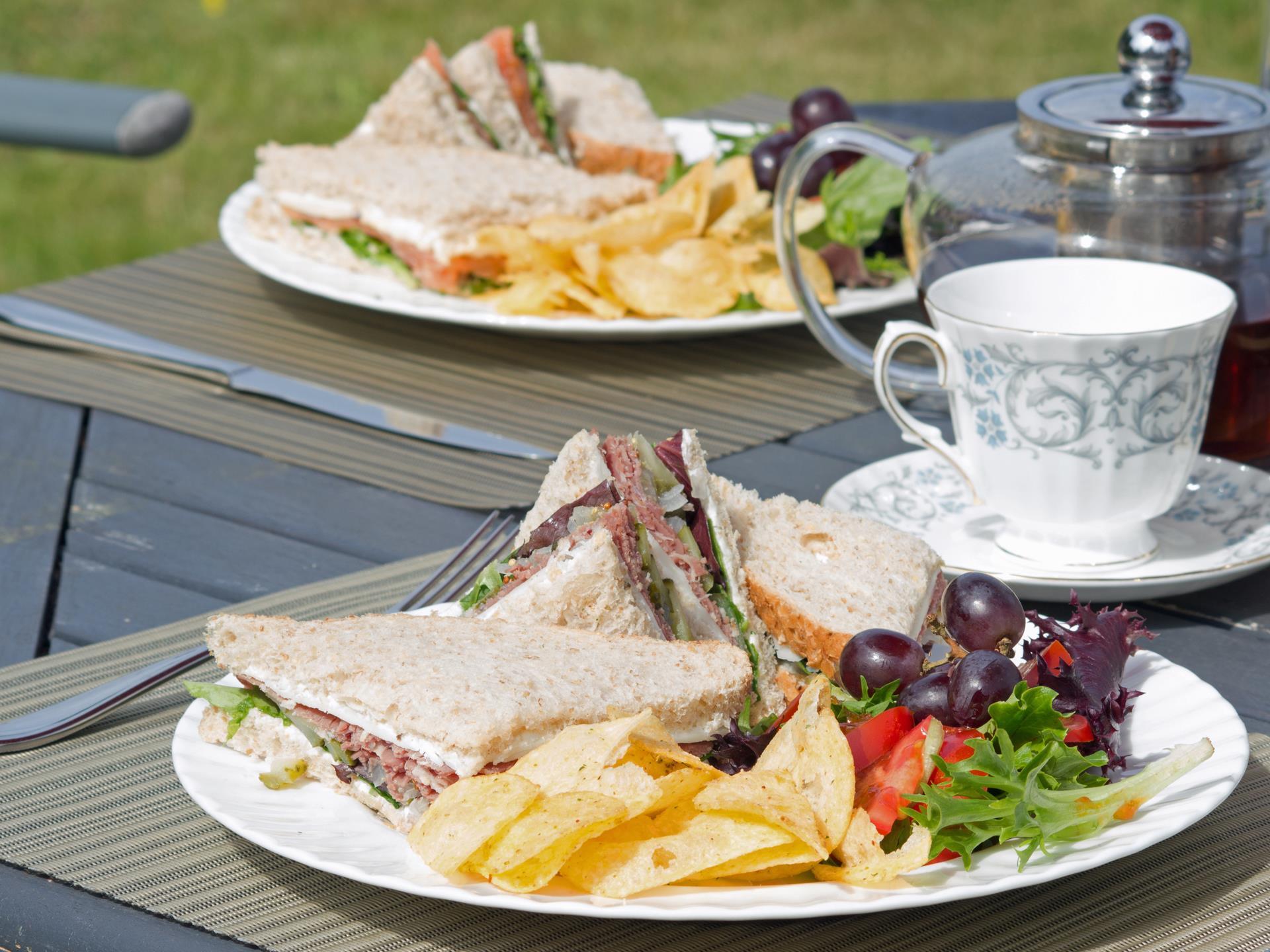 Our Painting-café is where cuisine and art fuse