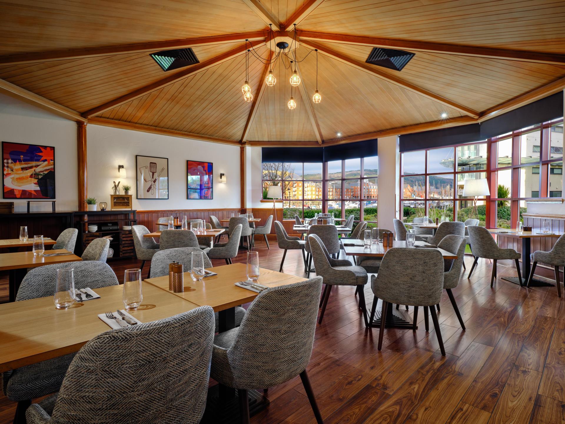 Cast Iron Restaurant 