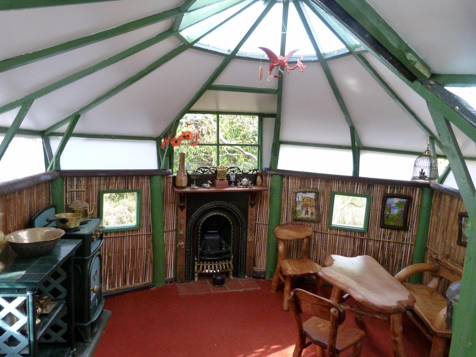 Interior of "Cwtch dan Helyg"