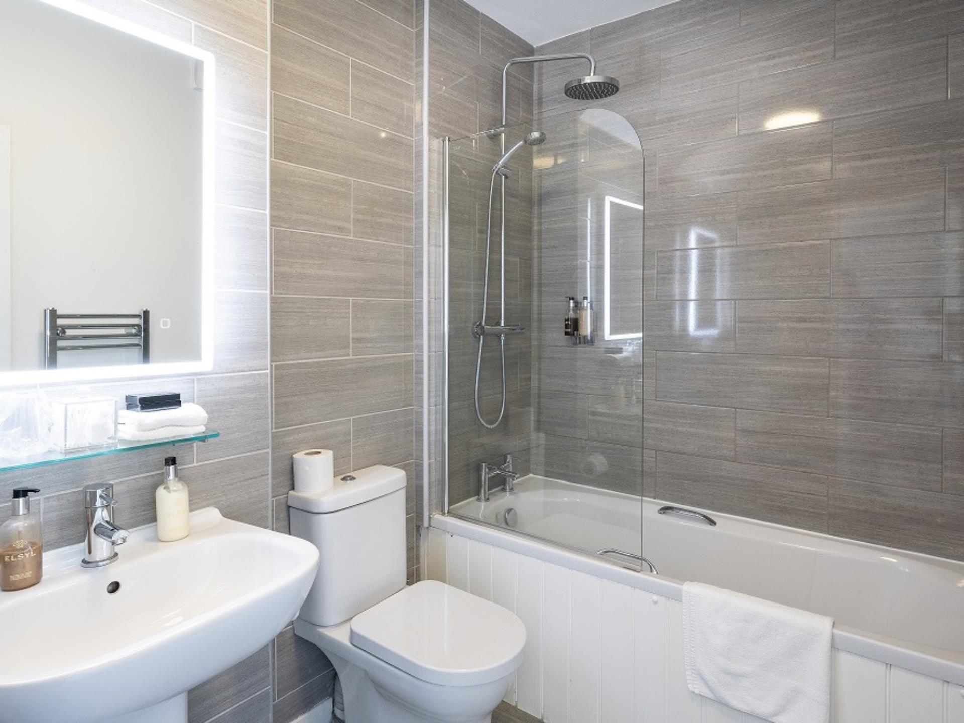Ensuite