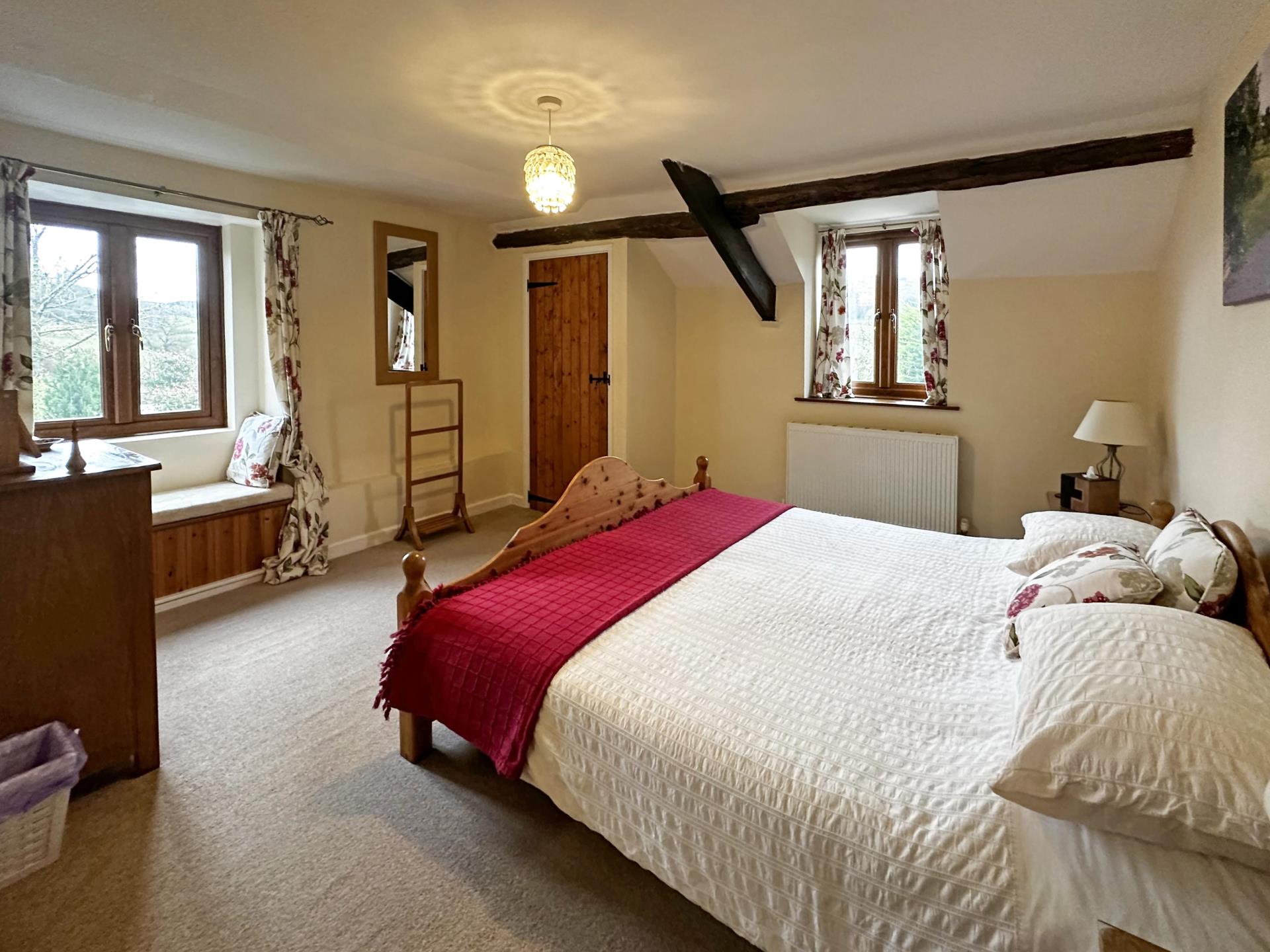 Spacious Master Bedroom with En-Suite