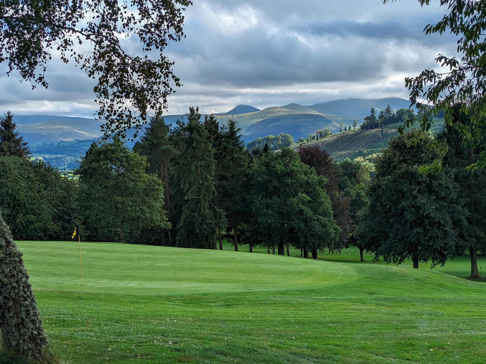 Cradoc golf club within walking distance 