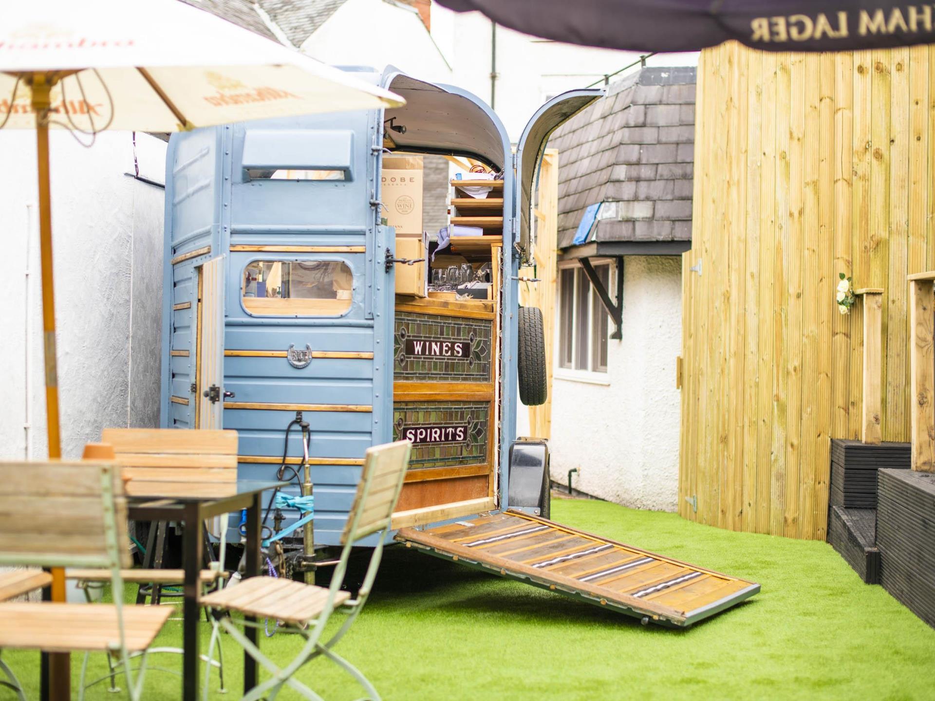 Outdoor Bar