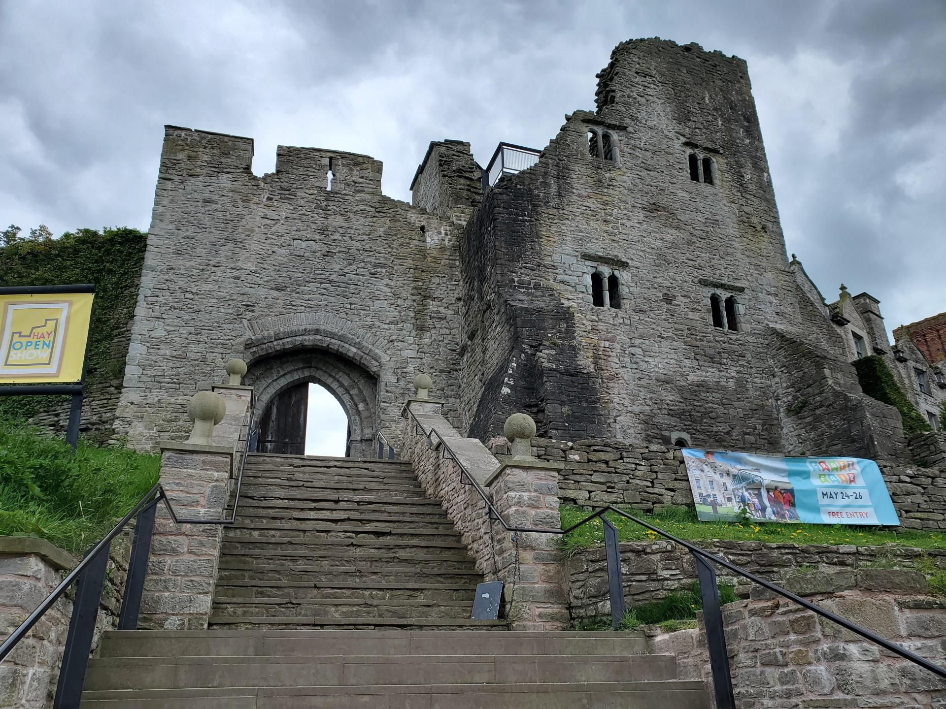 Hay-on-Wye Castle, Wye Valley Walk and Offa's Dyke