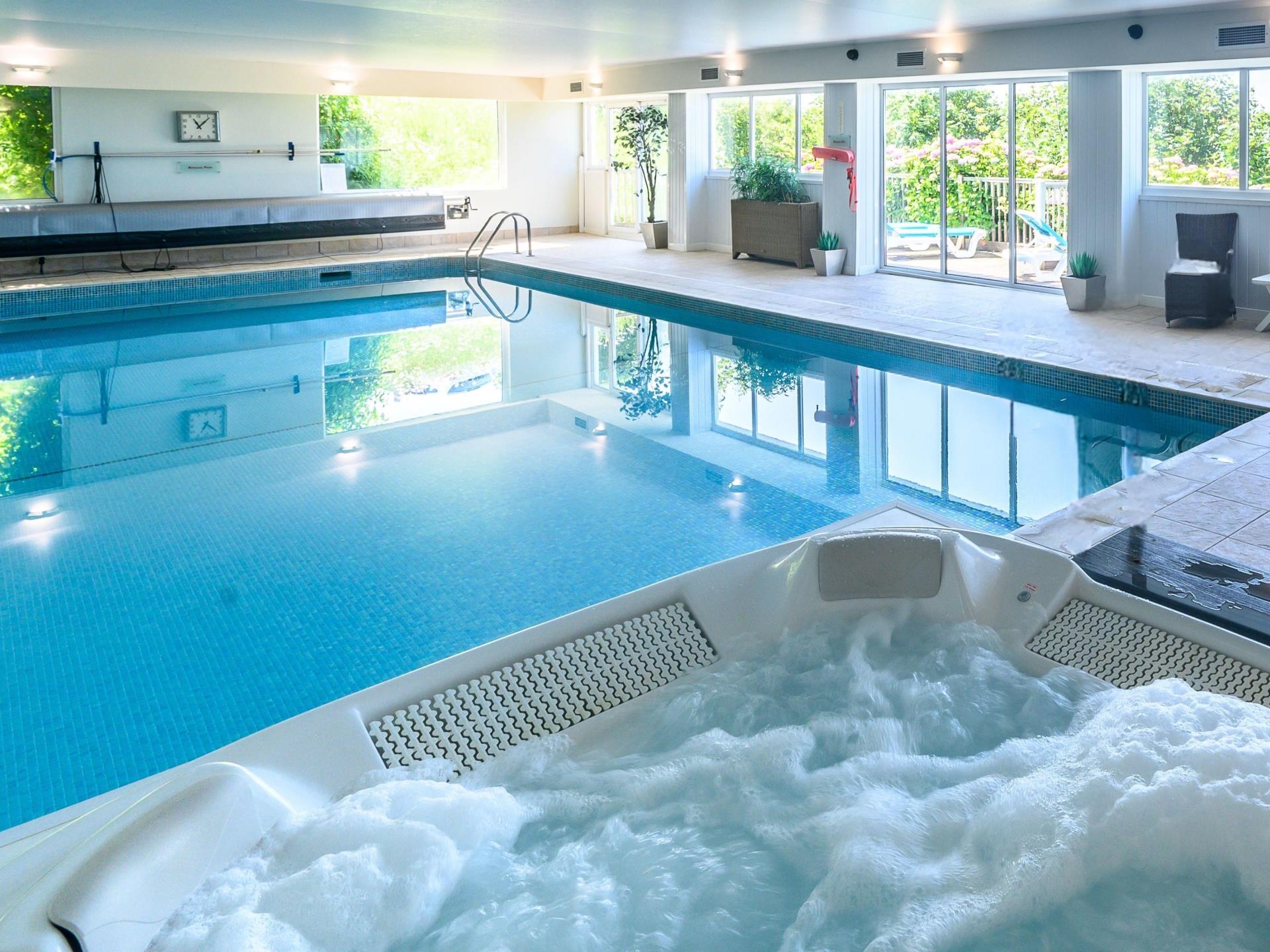 Indoor Heated Swimming Pool and Spa Bath