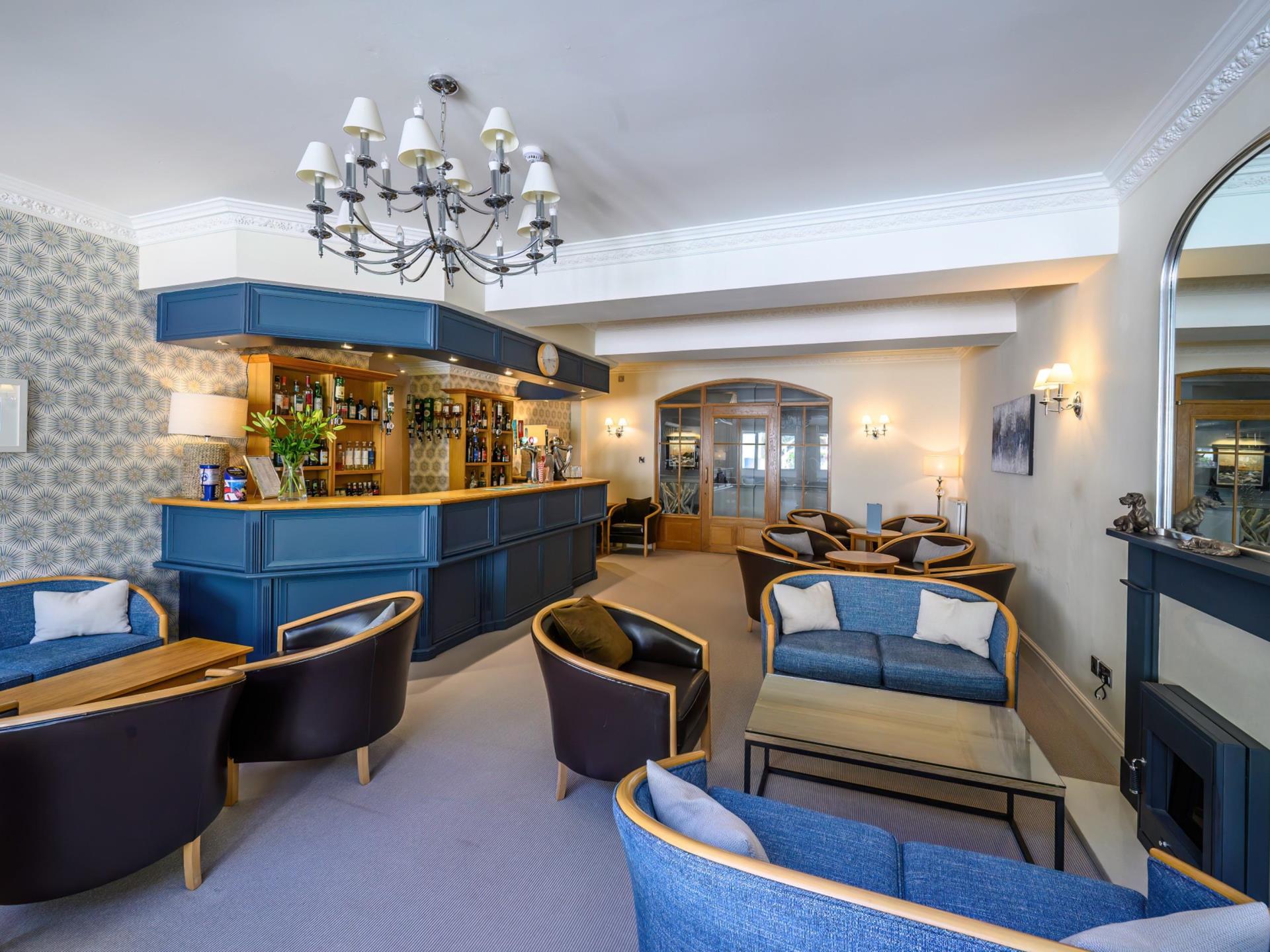 Hotel Bar