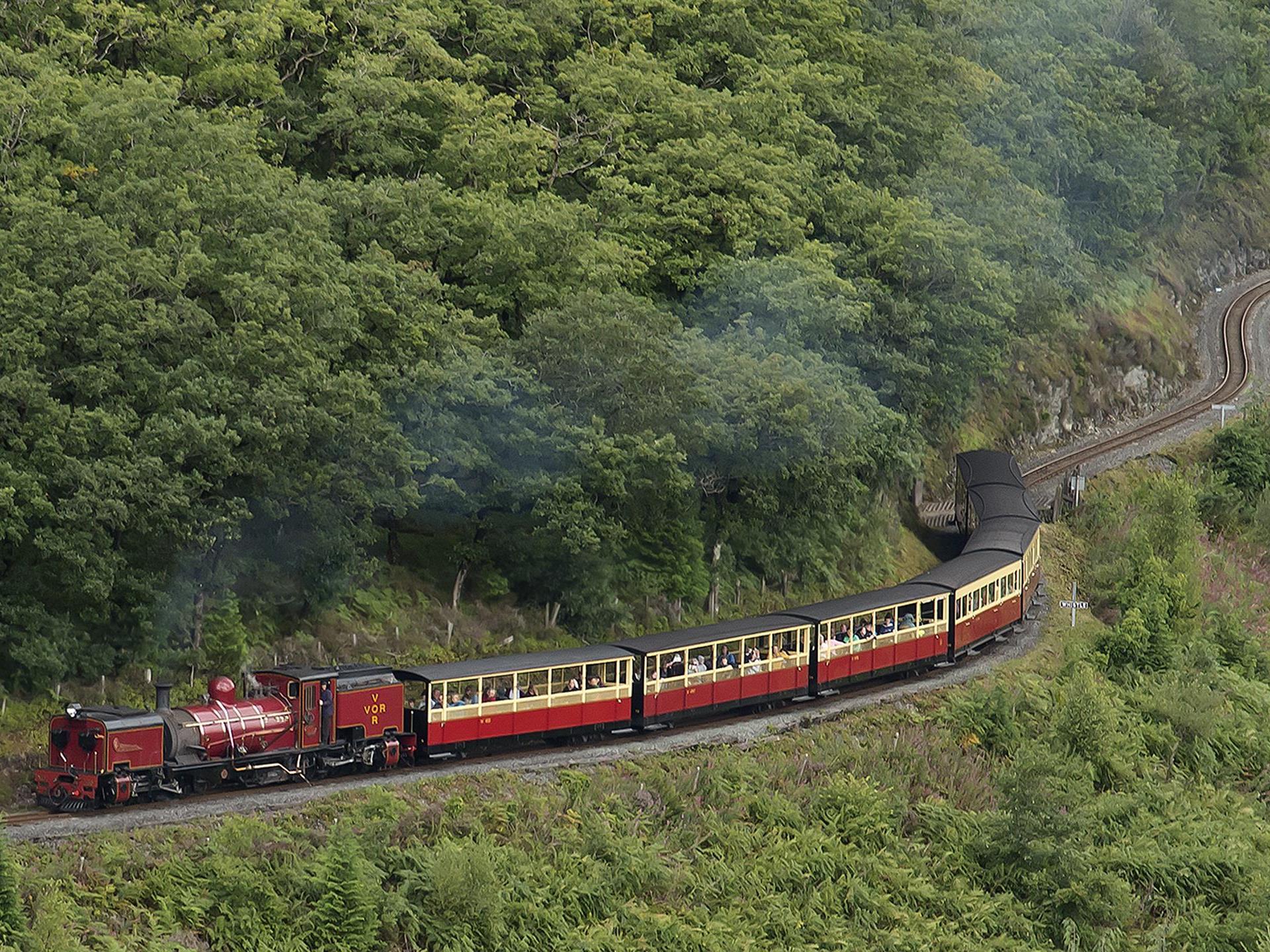 Garratt winds its way through the Valley