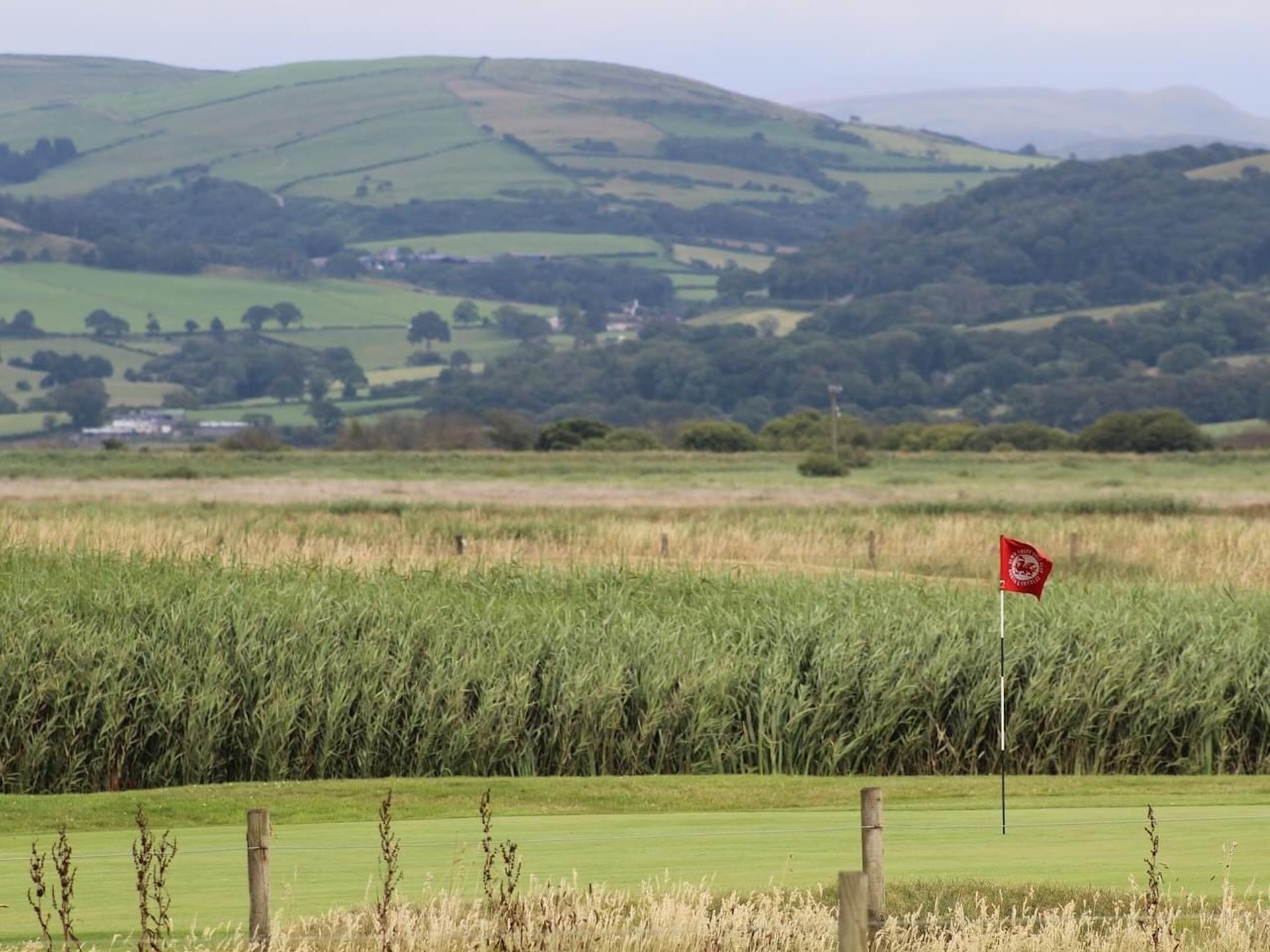 Borth & Ynyslas Golf Club 