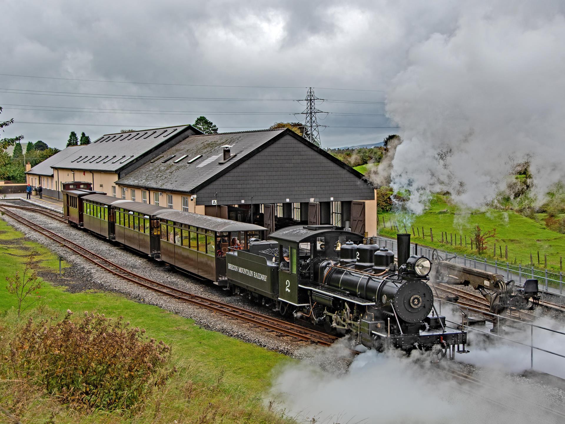 Train leaving Pant Station