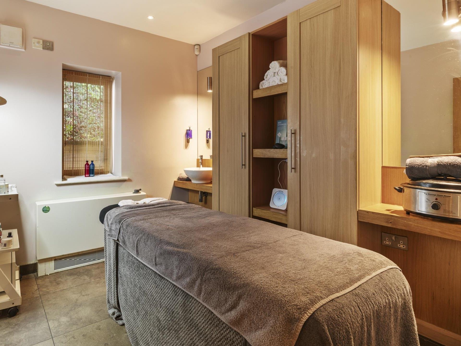 Lamphey Court Spa - Treatment room