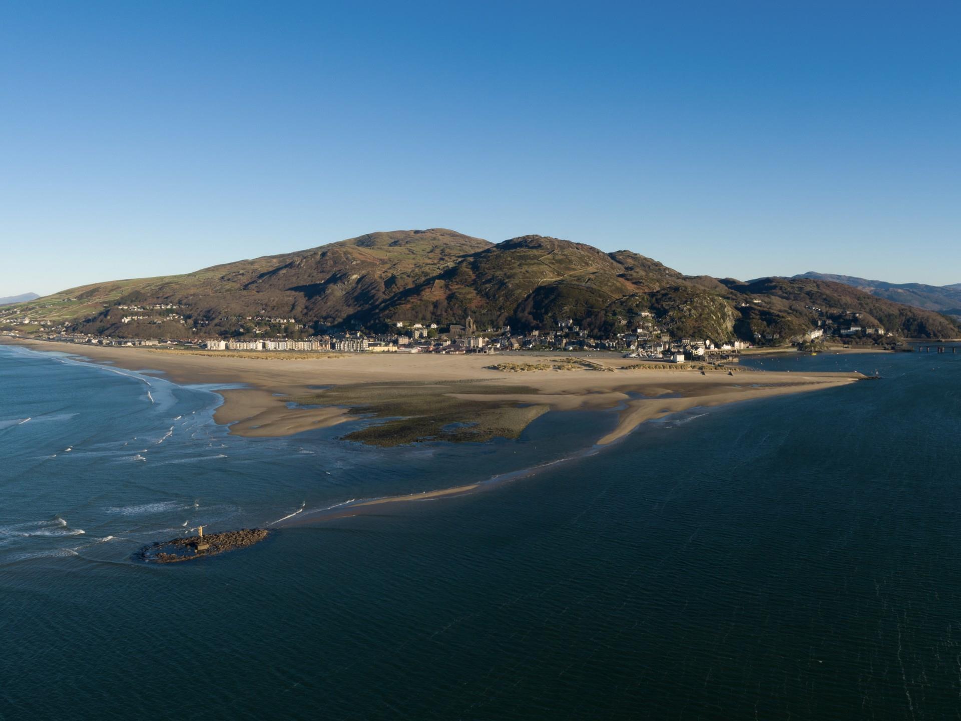 barmouth aberdyfi aberdovey beach seaside mid wales snowdonia  accommodation best for 5 star b&b near