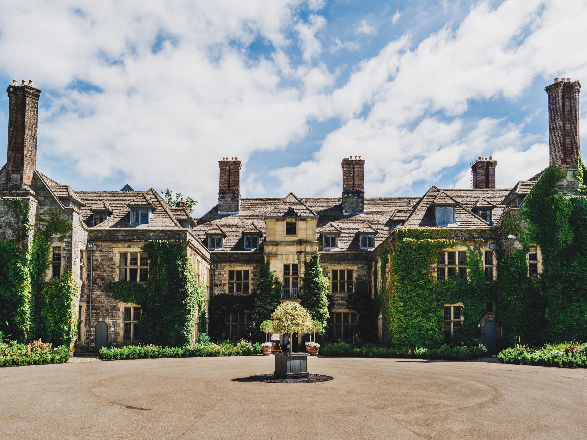 Llangoed Hall