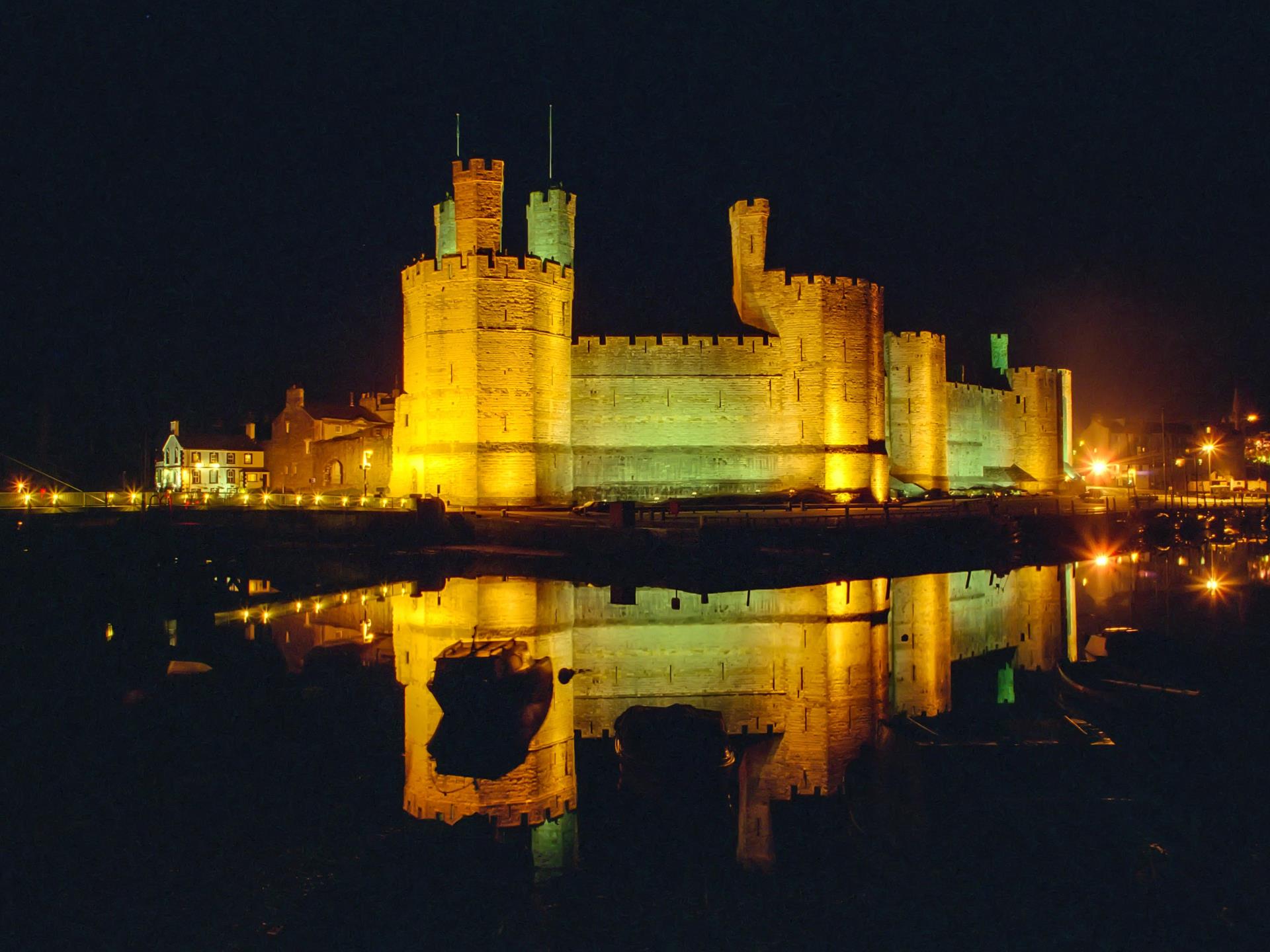Castell Caernarfon (Caernarfon Castle) North Wales