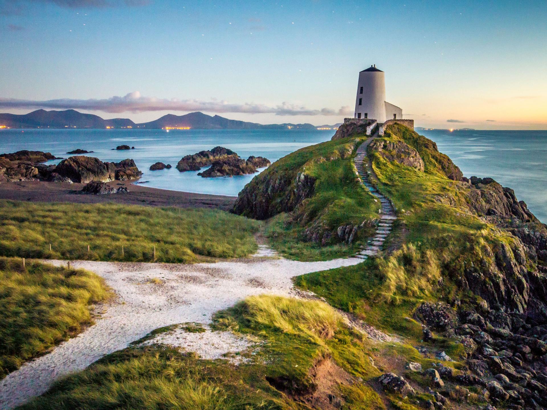 Ynys Llanddwyn North Wales Adventure Holiday