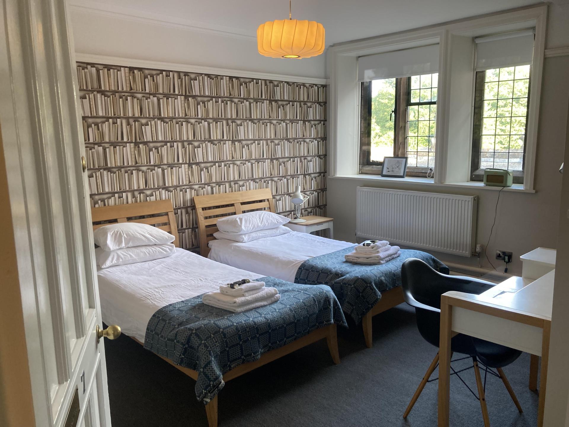 Twin bedroom