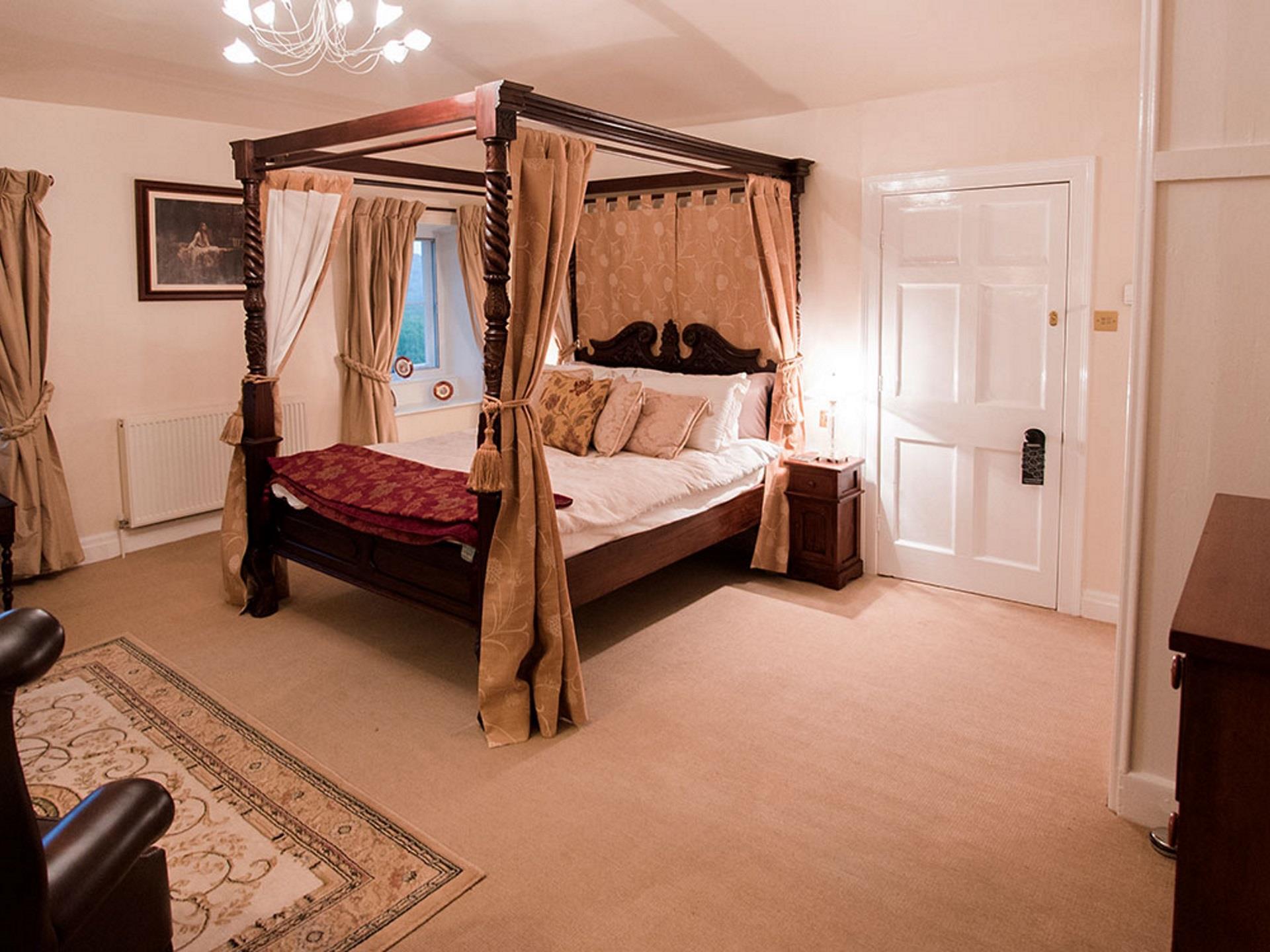 Plas Tan-Yr-Allt Historic Country House