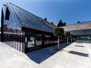 Penderyn Lloyd Street Entrance 