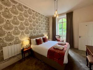 Room 14 Eira
