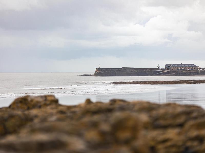 Porthcawl - Trecco Bay Beach | VisitWales