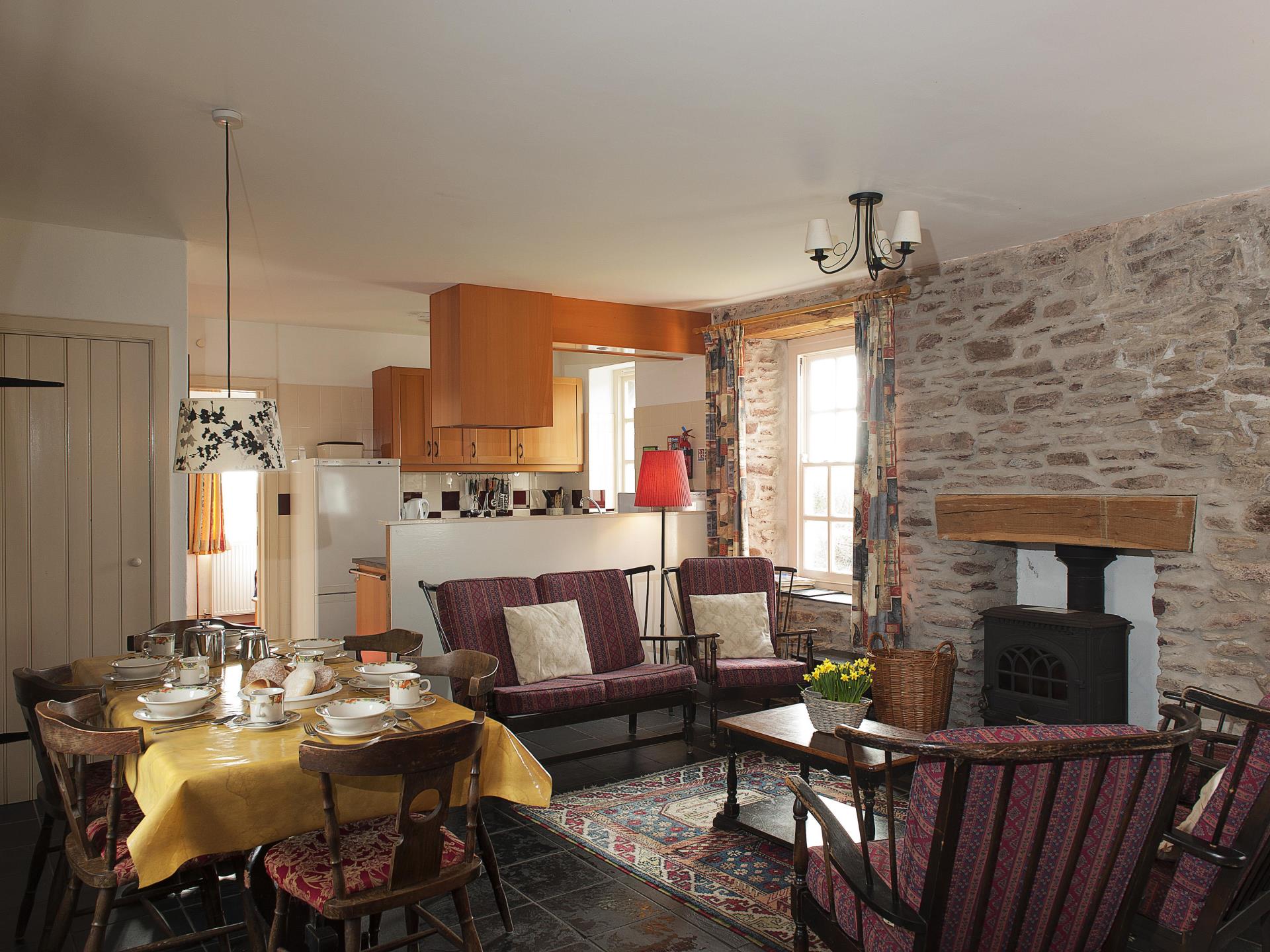Apple Cottage living room & kitchen