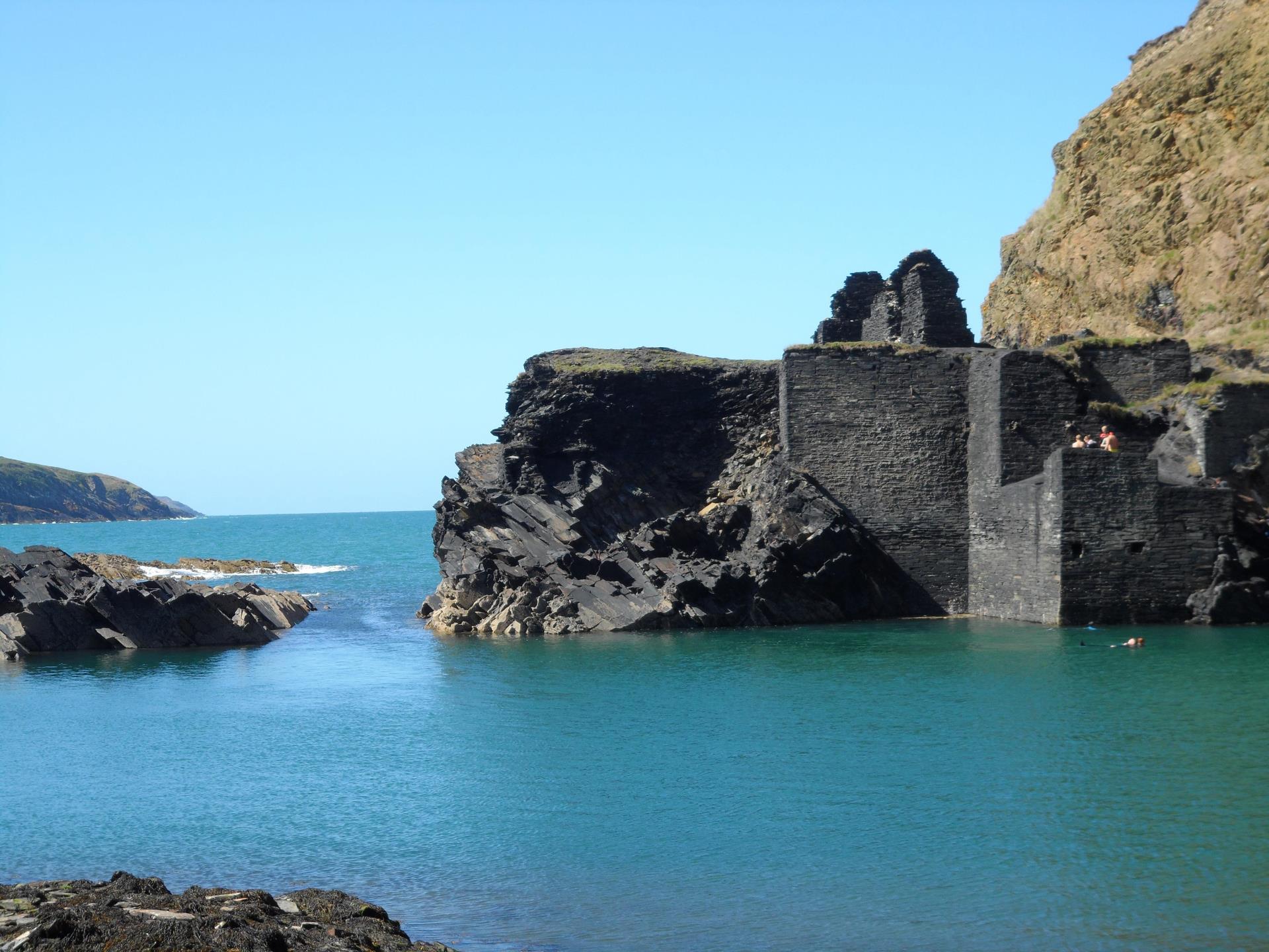 Perfect to stay near the Blue Lagoon, Abereiddy