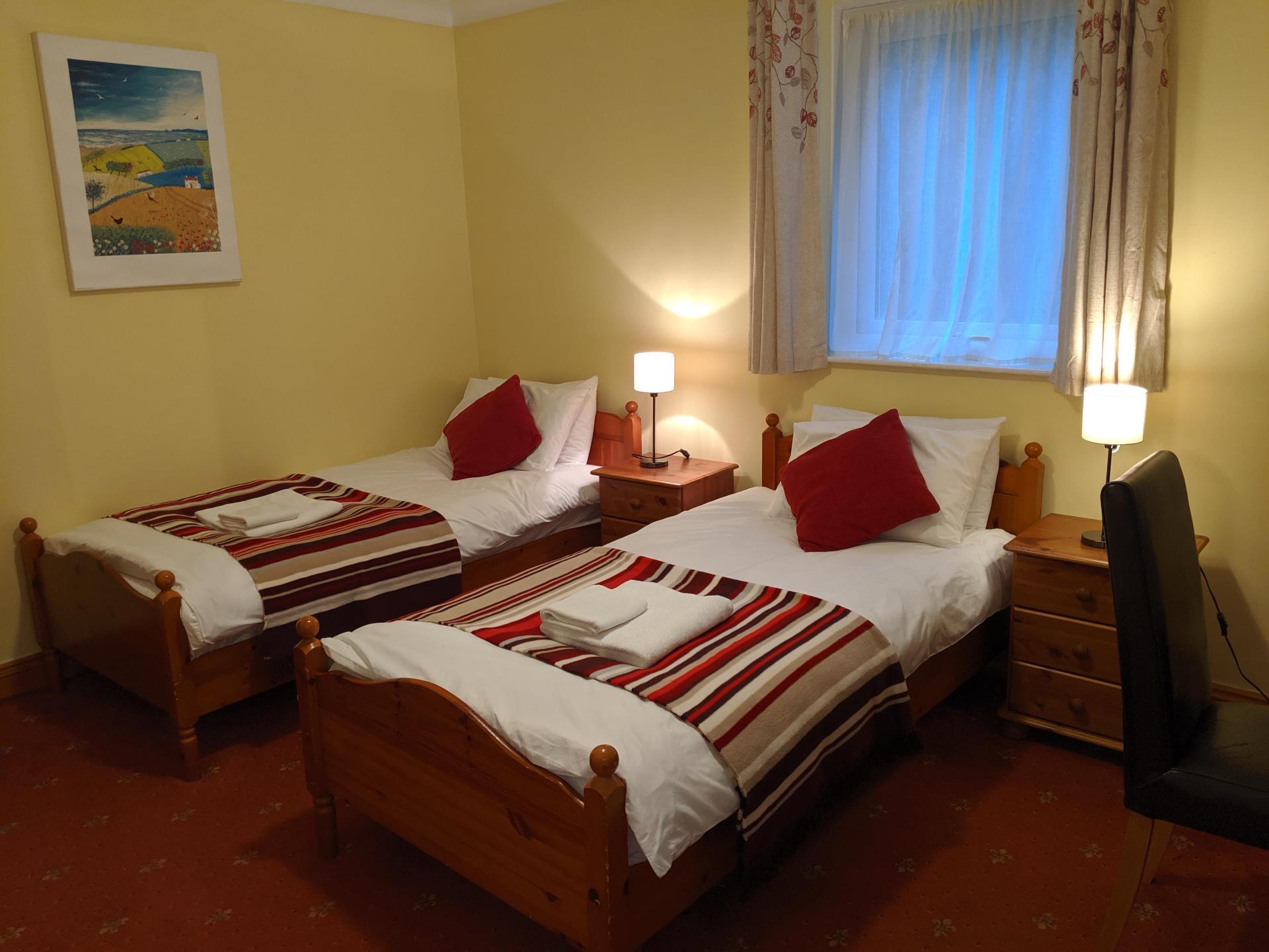 x2 Twin single bed en-suite rooms