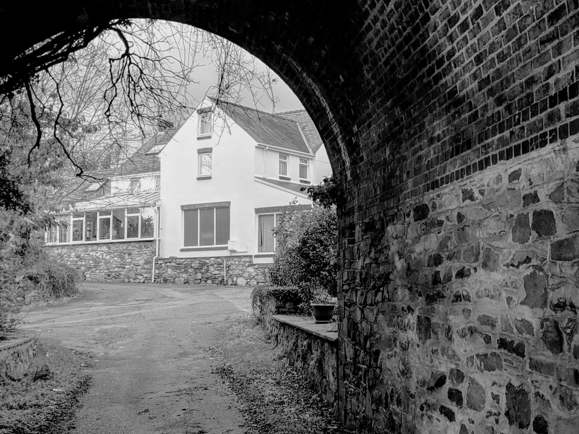 Ivybridge Guesthouse from 1906 railway bridge