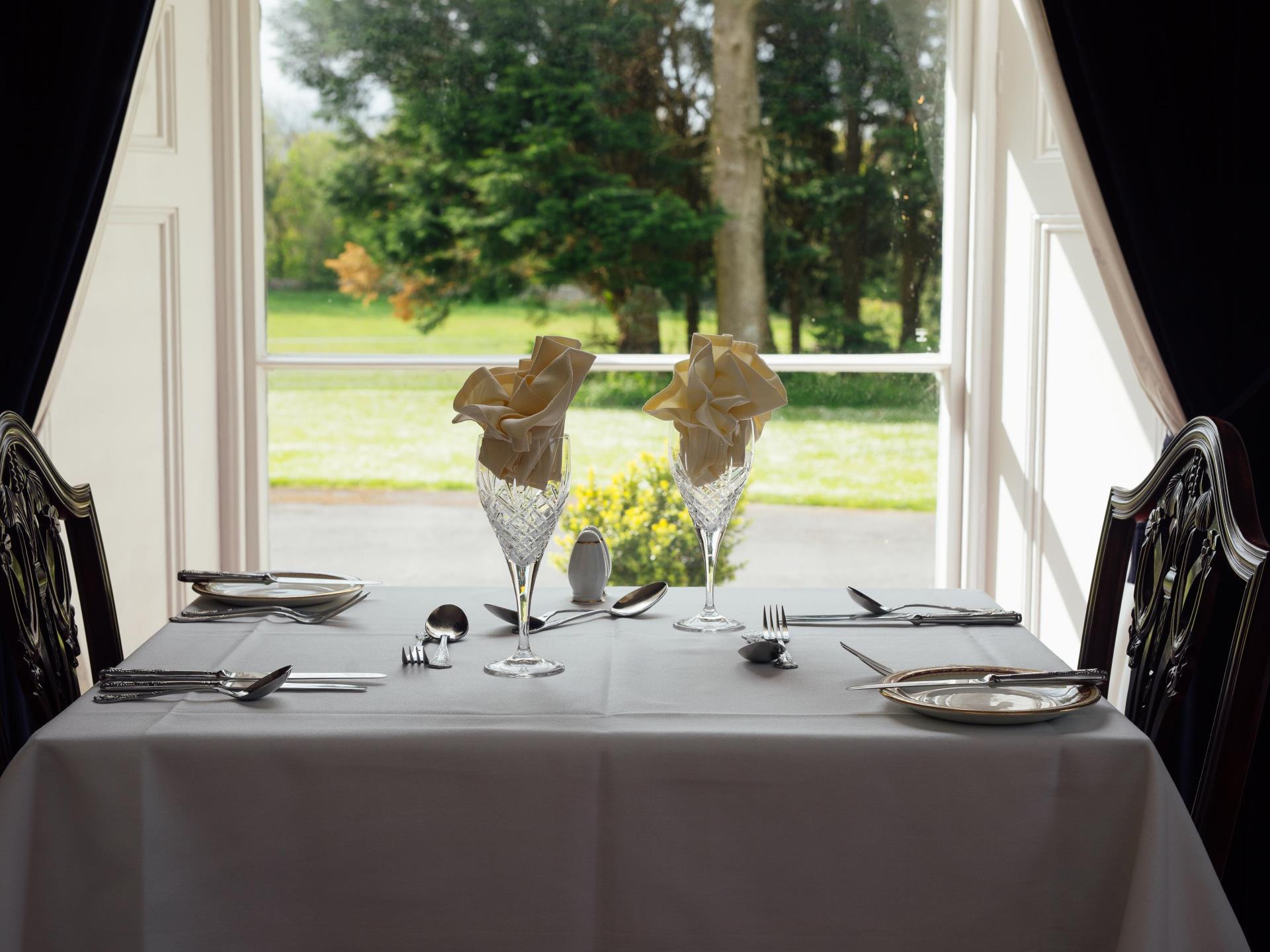 Dining at Elm Grove