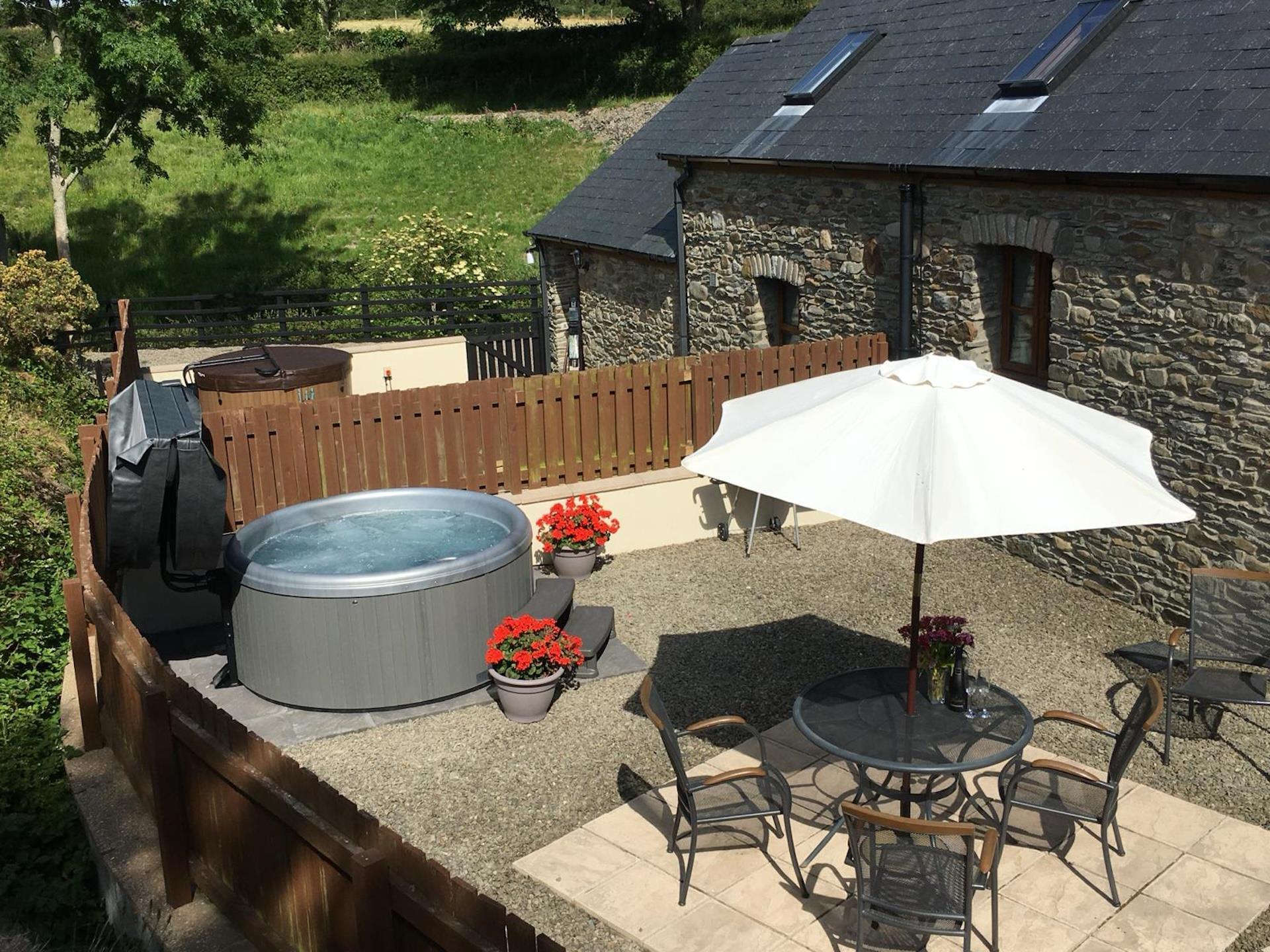 Ffrwd Ganol Holiday Cottages