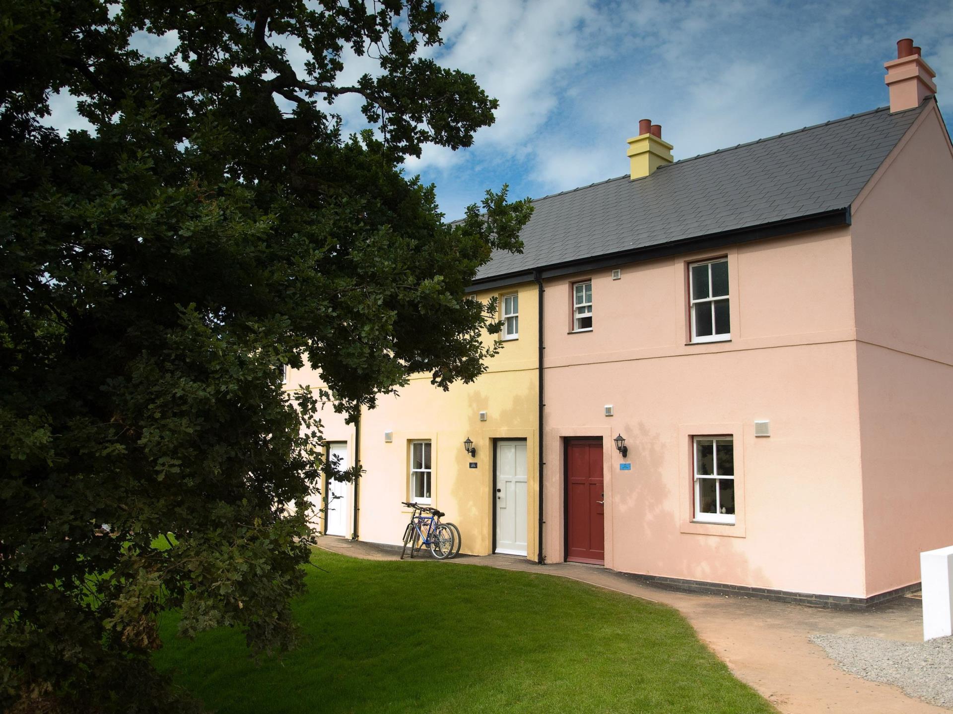 Colourful cottages in the heart of the village! 