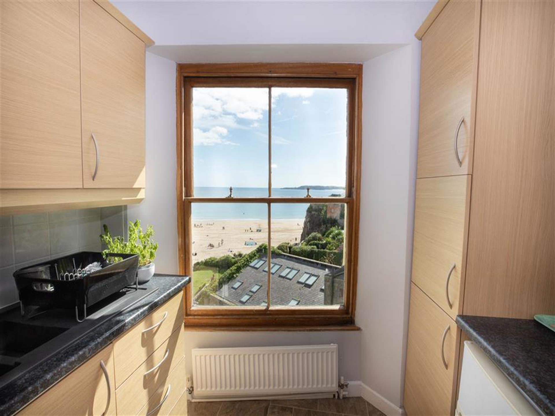 Harbour House 4 Holiday Apartment