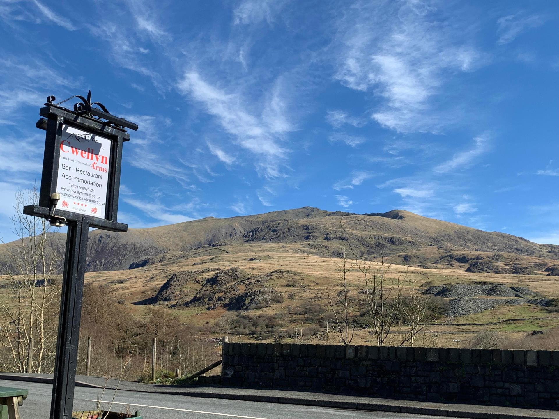 Oh what a beautiful day at Cwellyn Arms