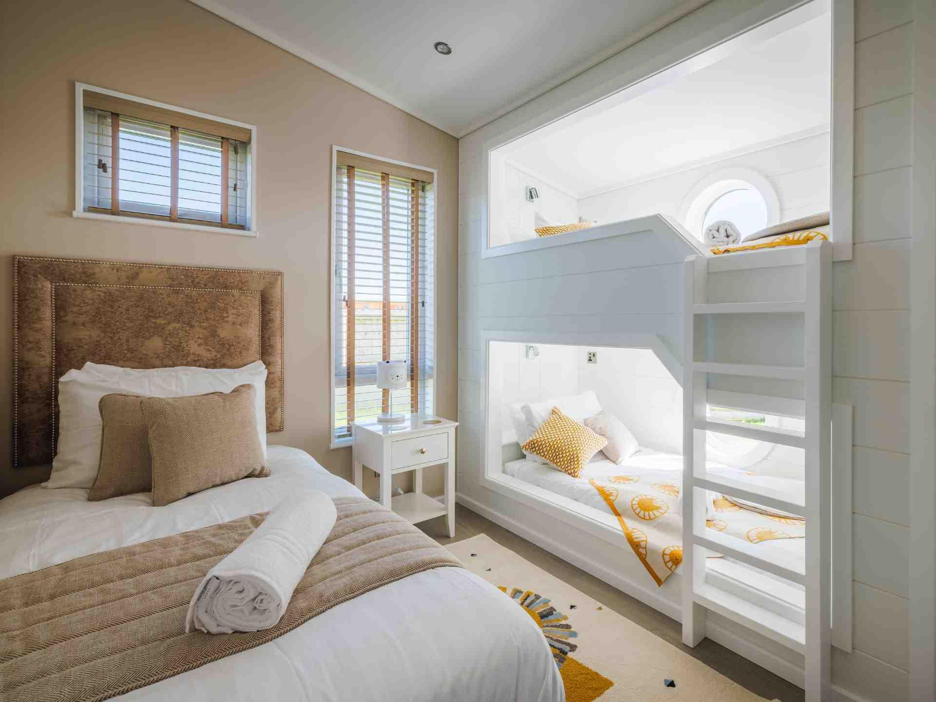 Simba Luxury Lodge 'Lion's Den' Bedroom