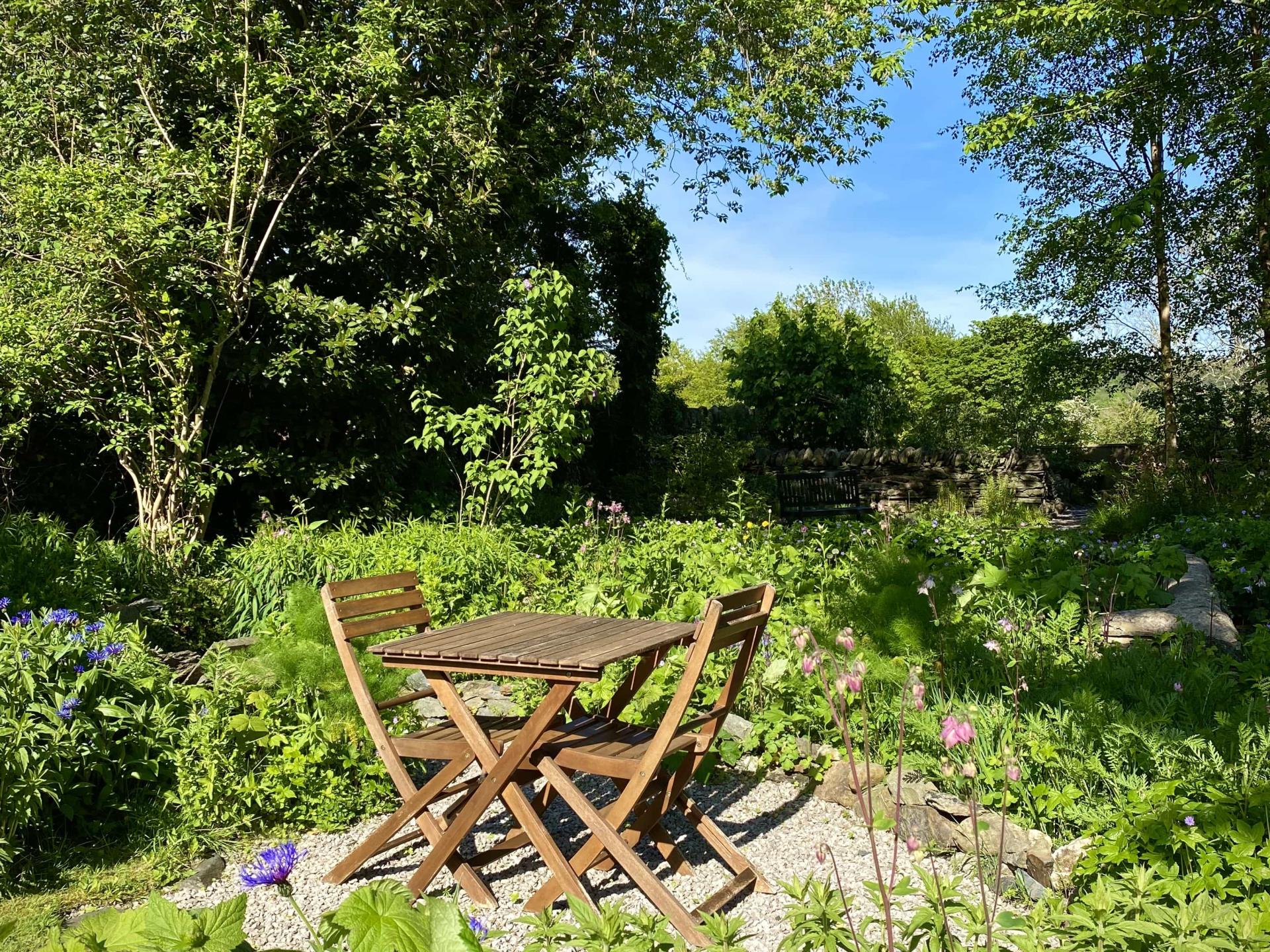 The garden at Crafnant House - Bed & Breakfast