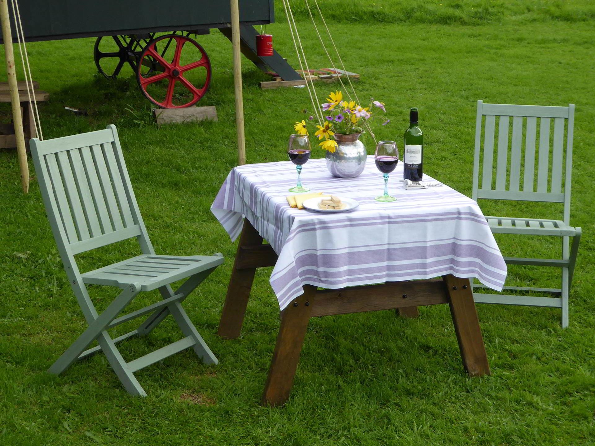Dinnering outside the Hygge Hut