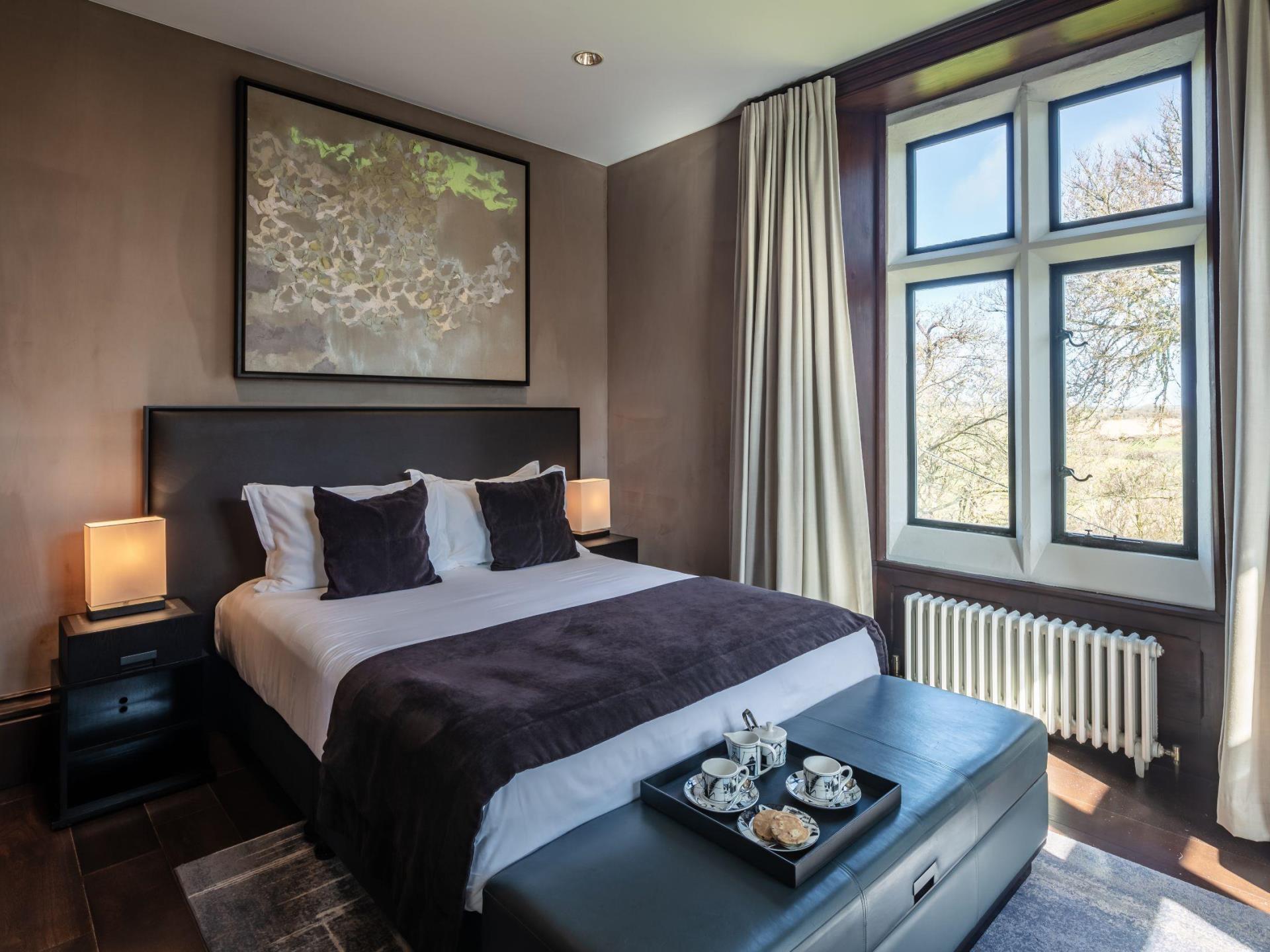 Valley Bedroom