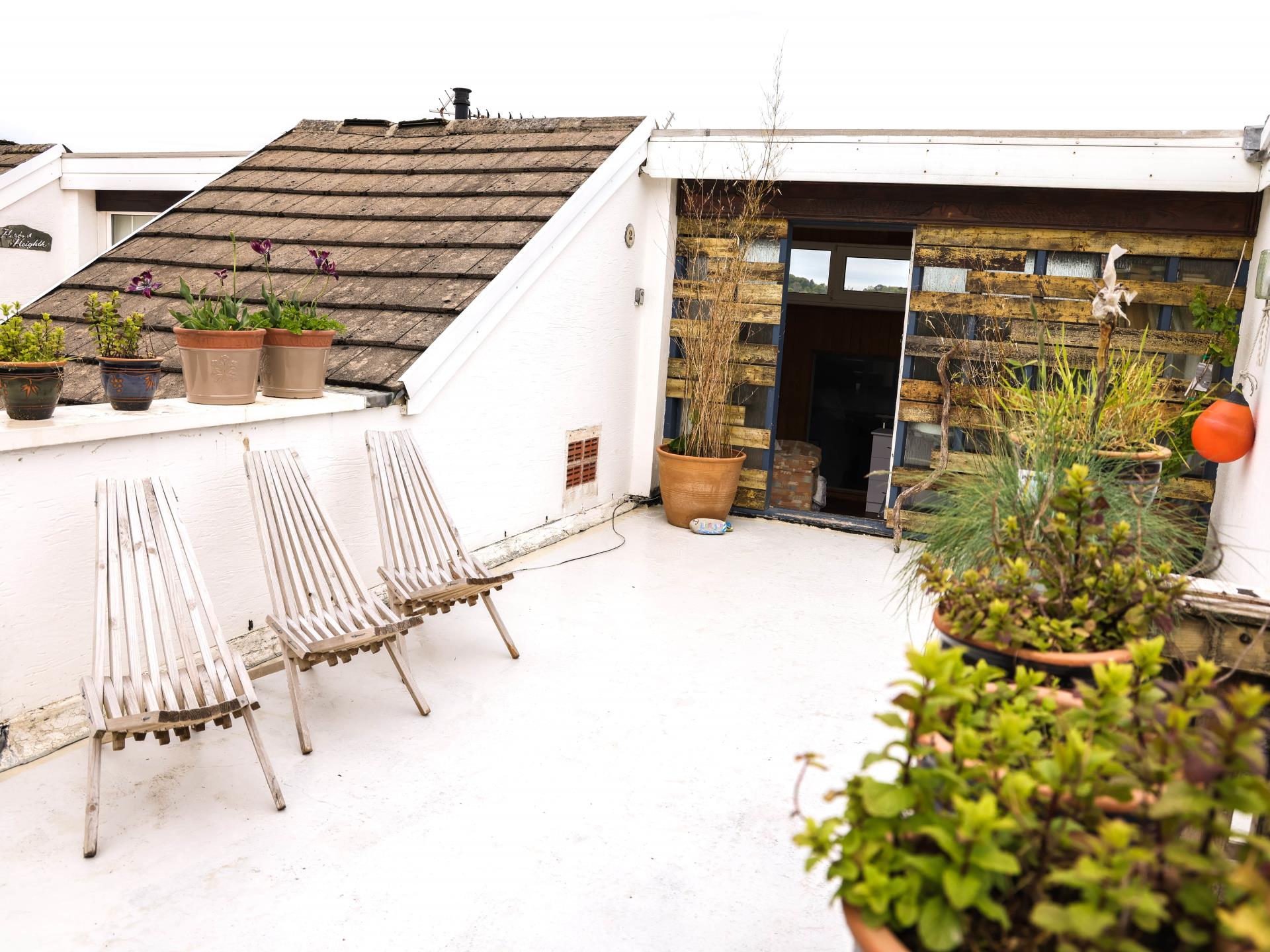 Your rooftop garden with a view over Saundersfoot 