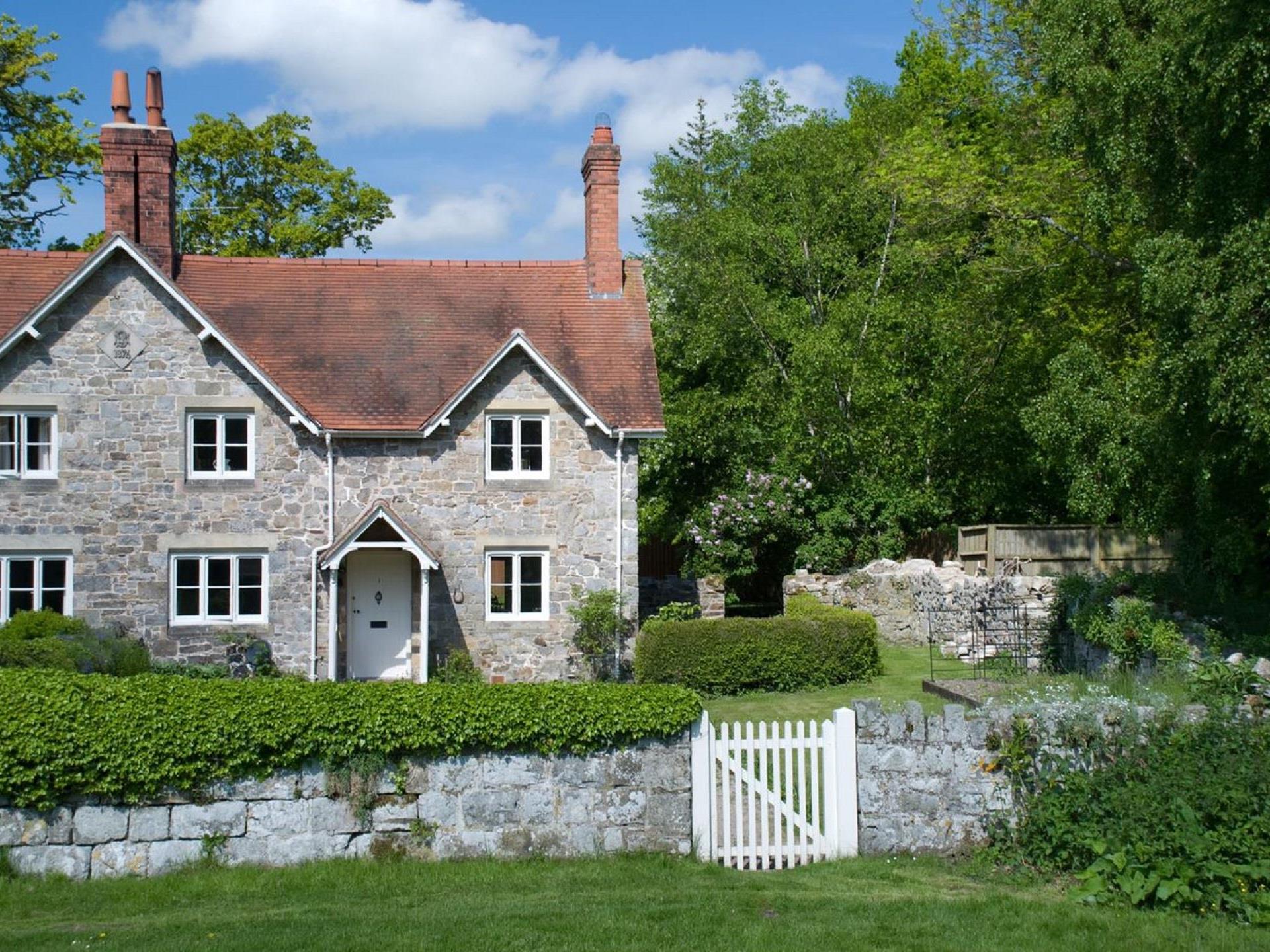 Exterior Front View