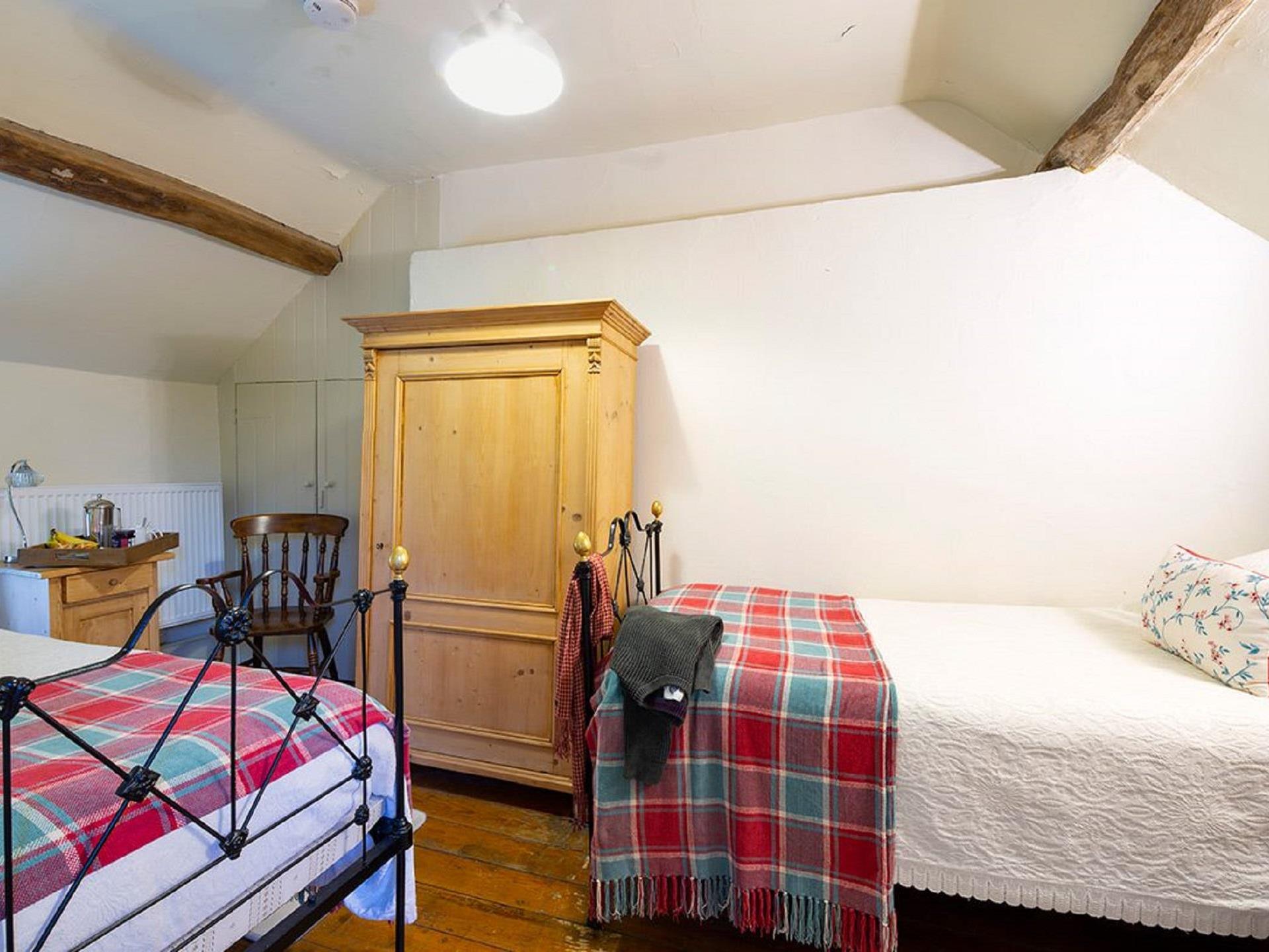 Twin Bedroom