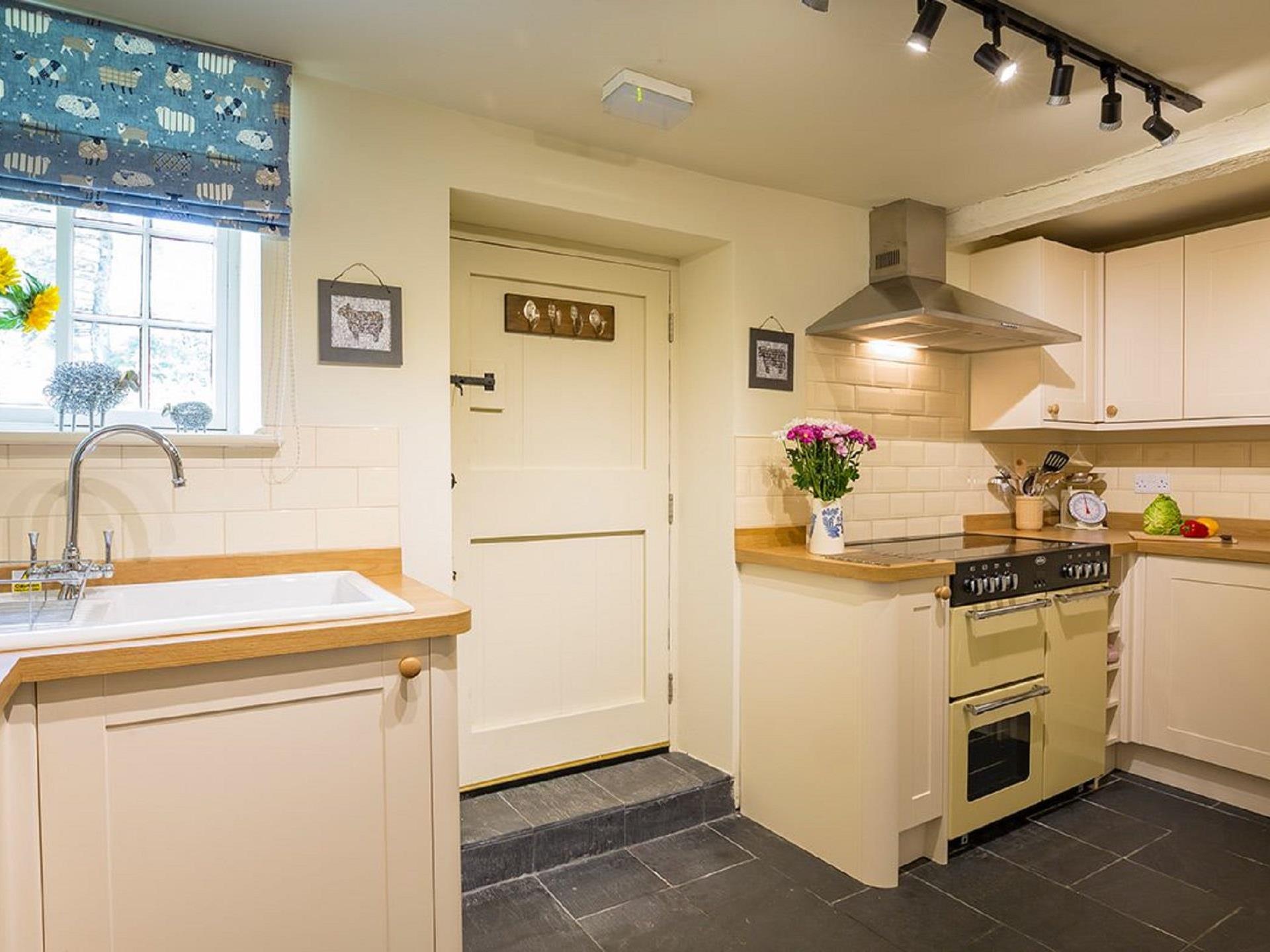 Hen Dy Kitchen
