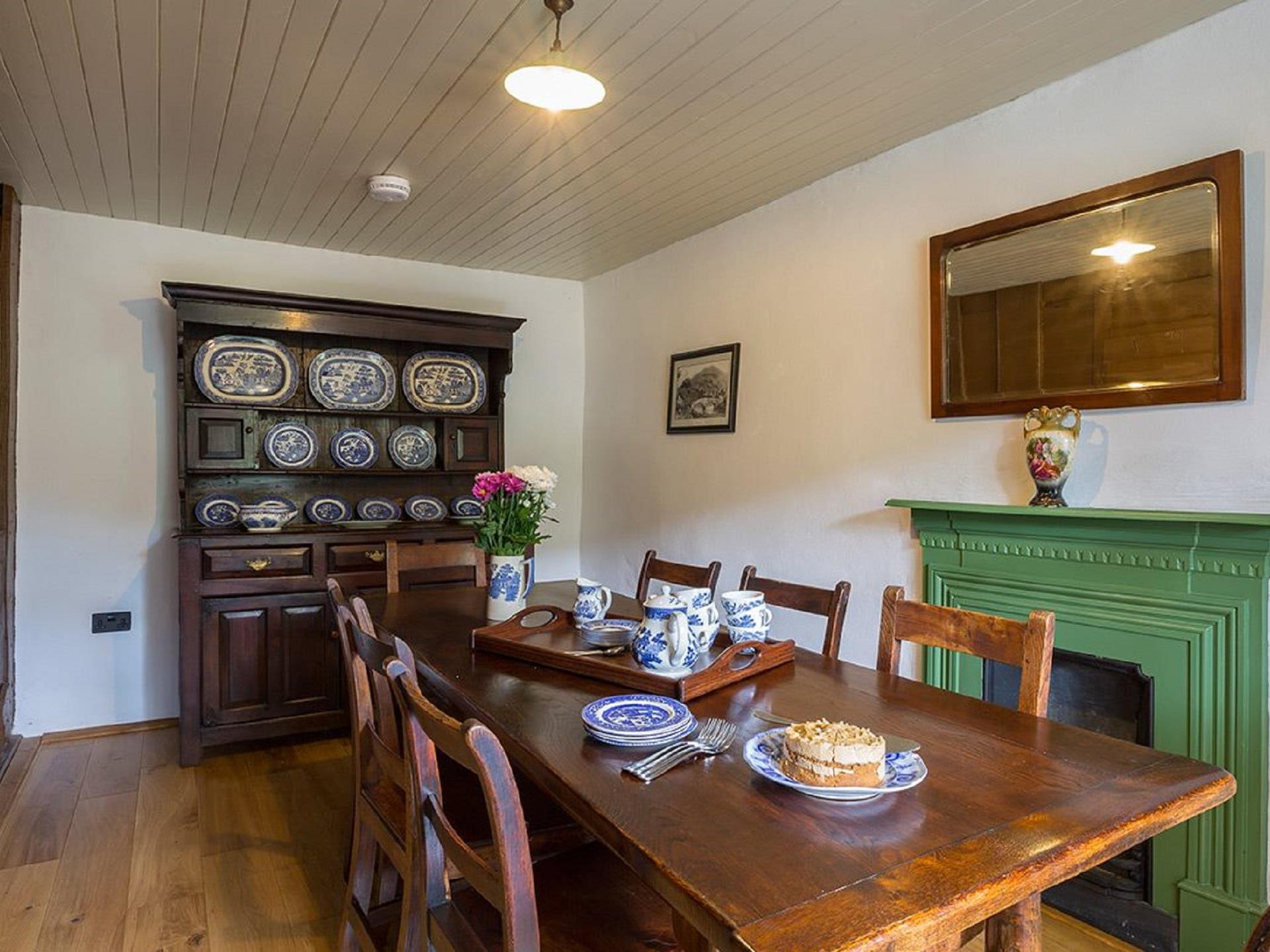 Hen Dy Dining Room