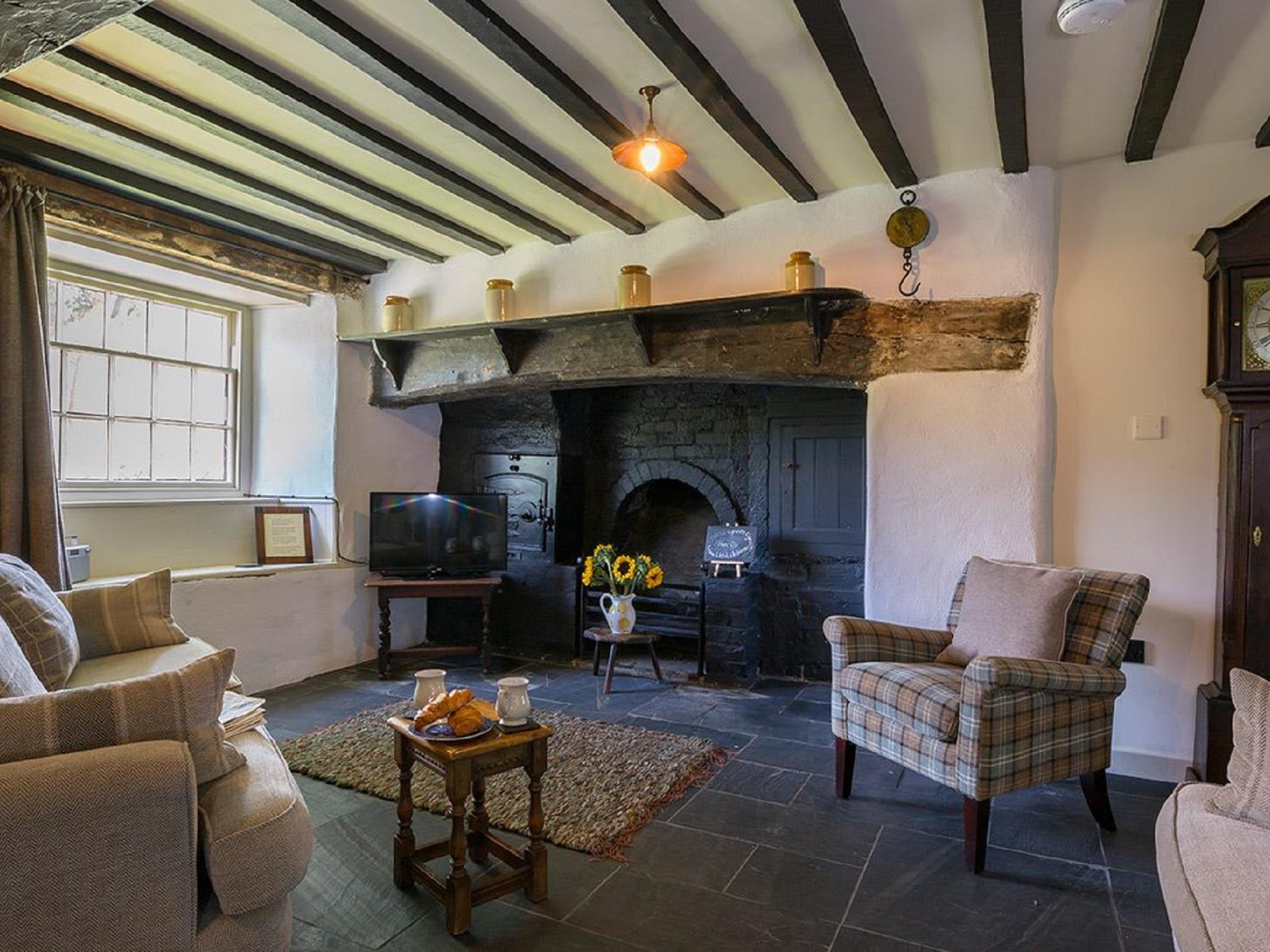 Hen Dy Sitting Room