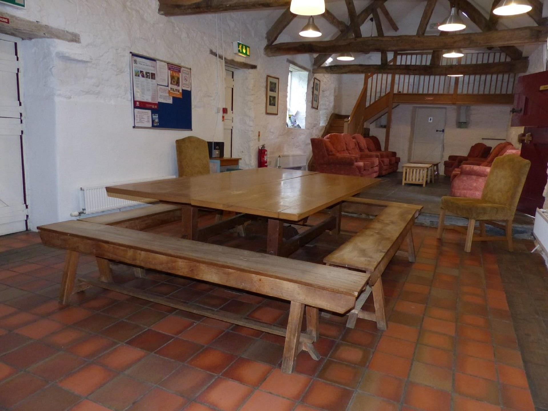 Hendre Isaf Bunkhouse Dining Area