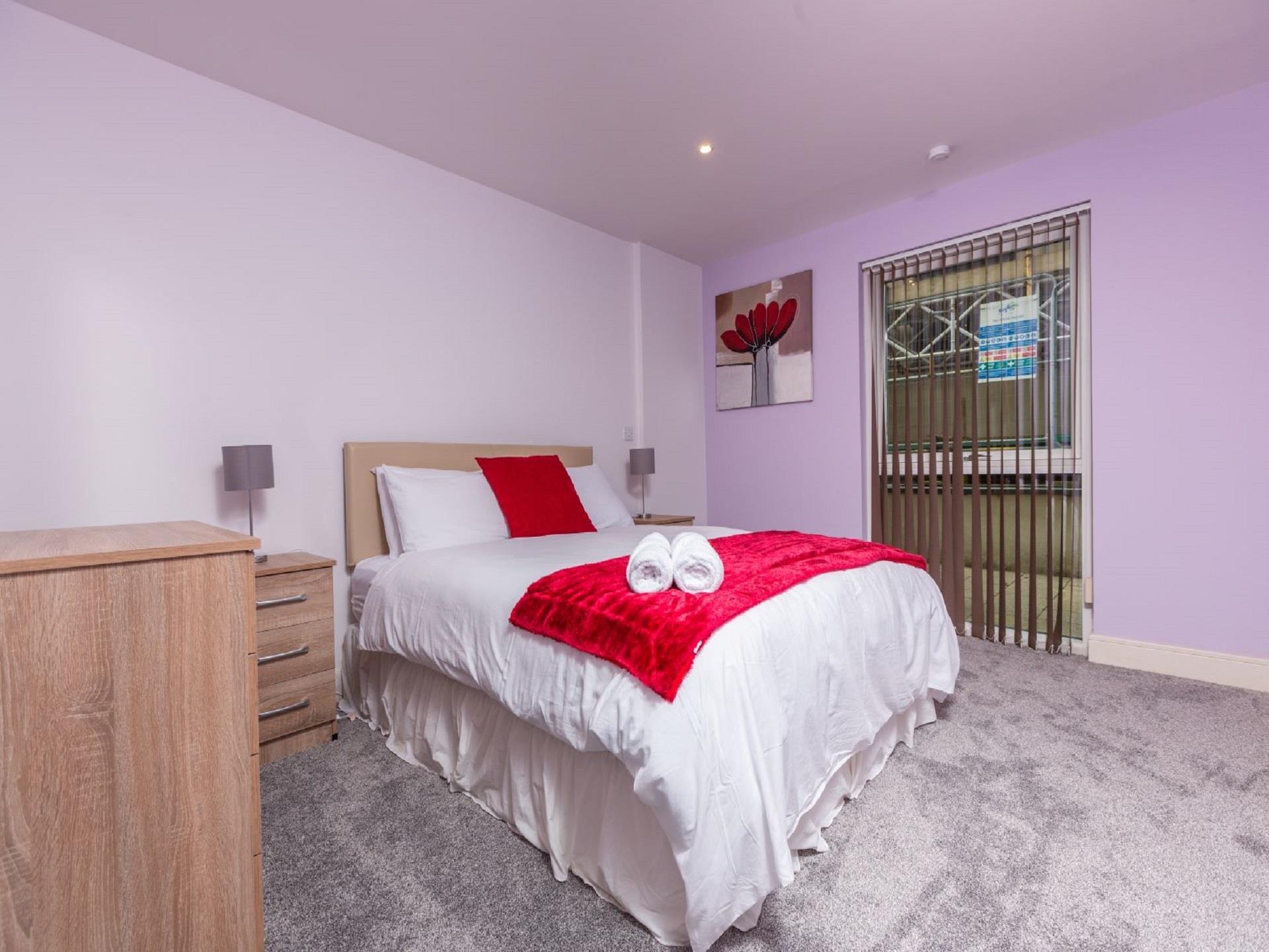 Kingsize bed with dressing room
