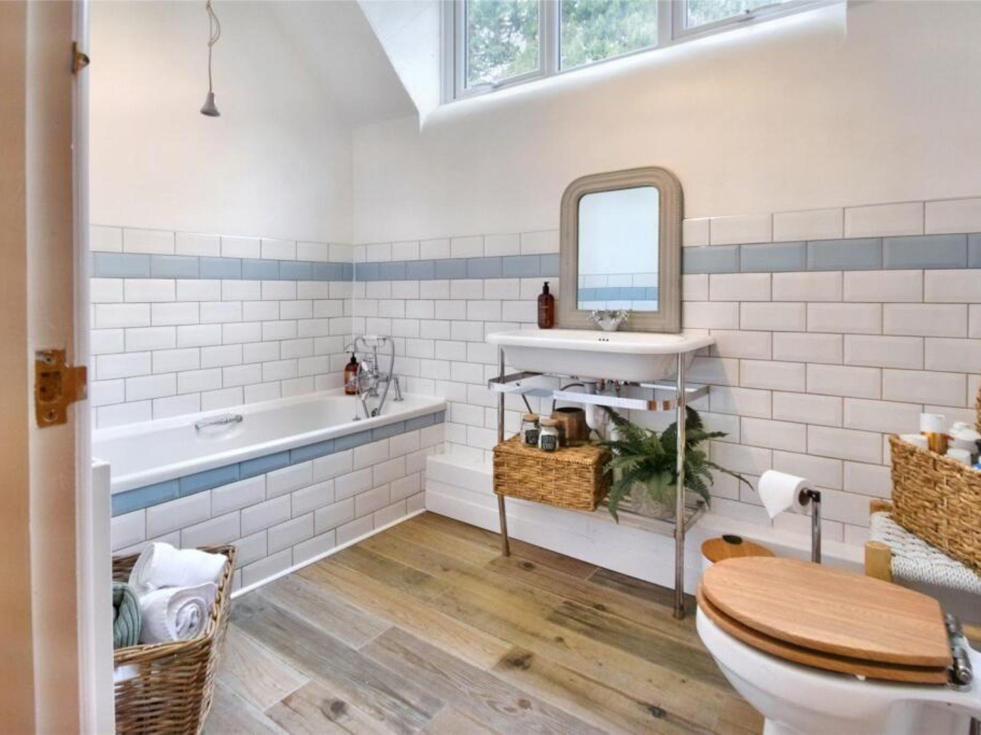The Family bathroom at The Croft