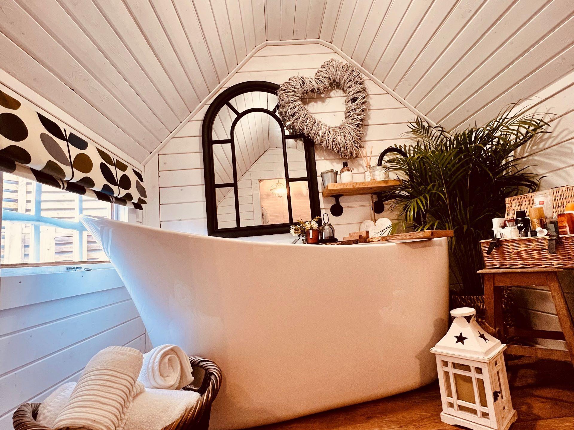 You'll be spoilt for choice in bathtubs!